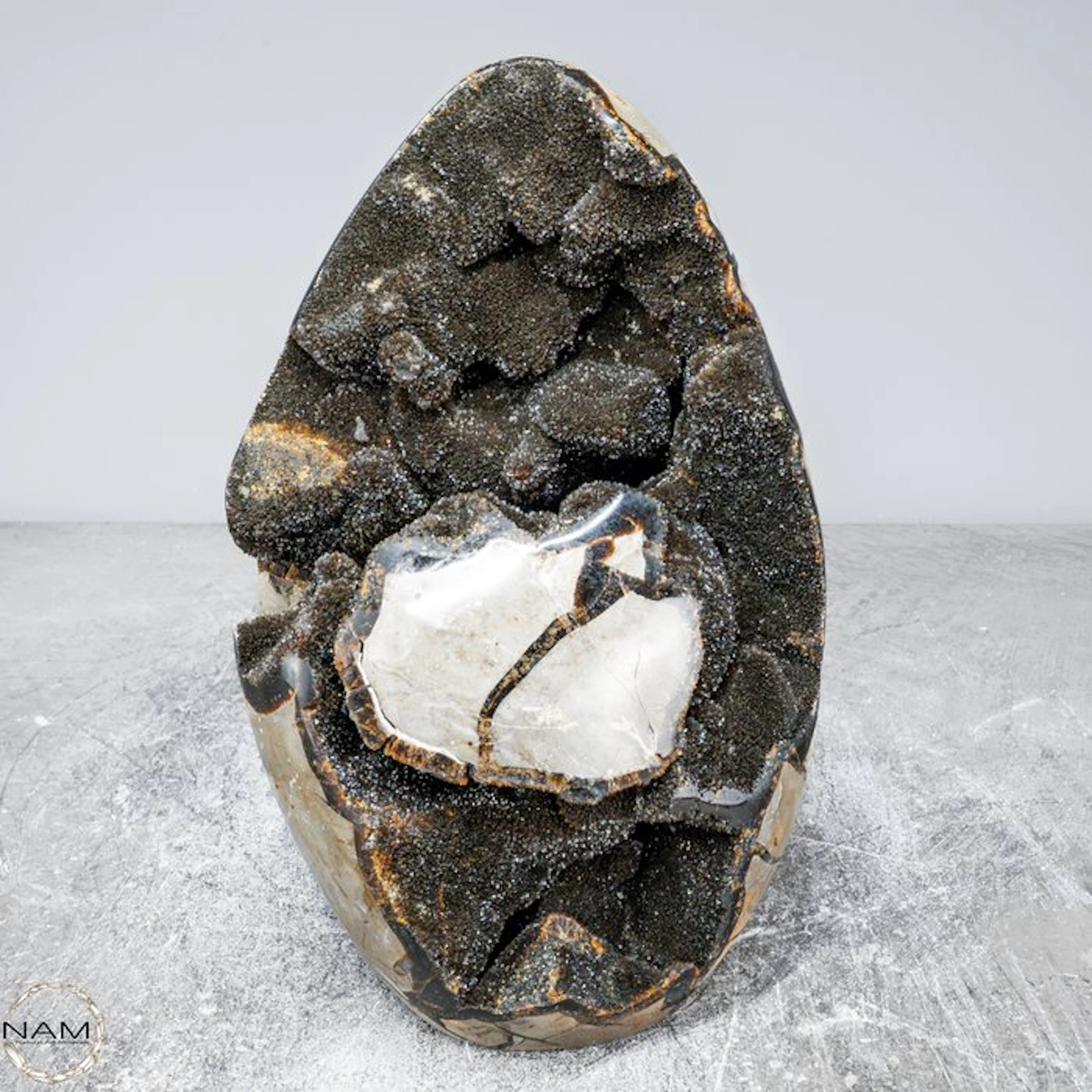 Natural septarian druse with calcite crystals - Of the...