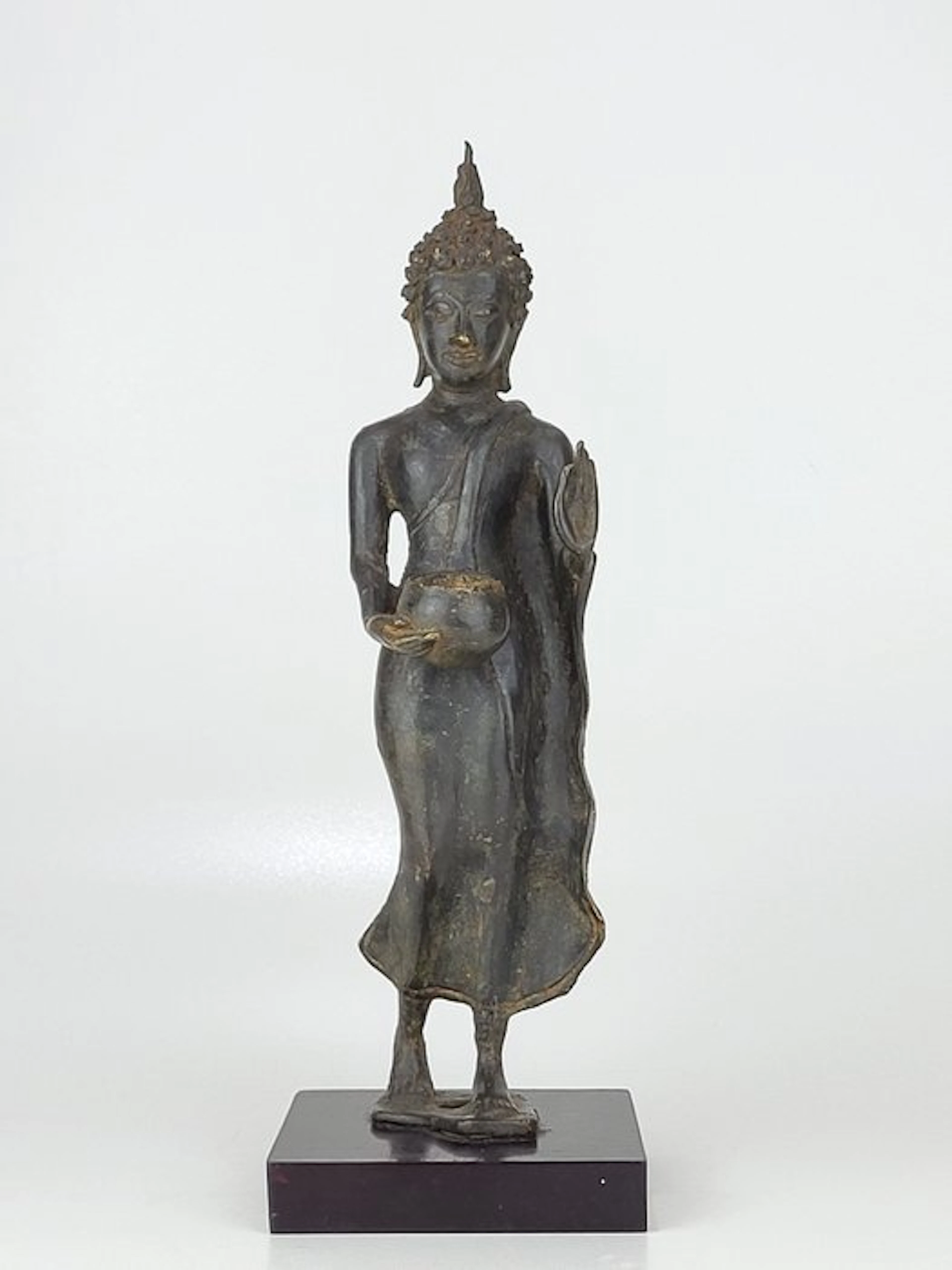 Standing Buddha - Statue - Thailand (No reserve price)