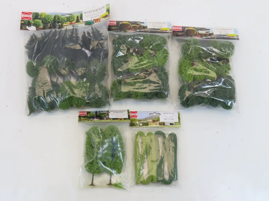 Busch H0 - 6165/6486/6490/7154 - Model train scenery (4) - 61 trees