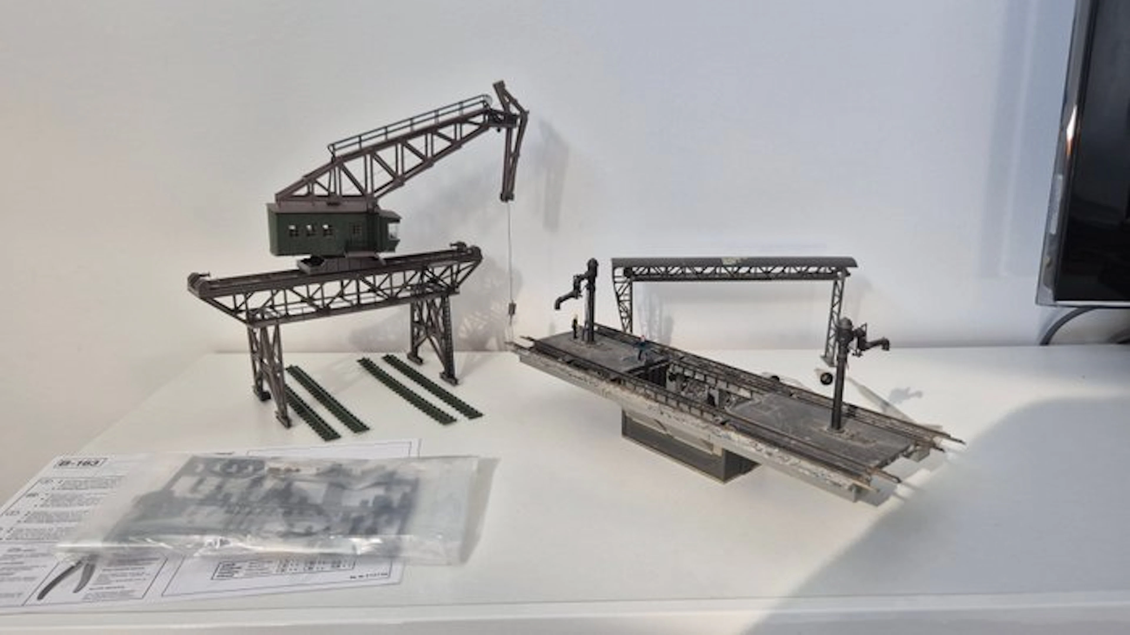 Faller H0 - Model train scenery (4) - industry