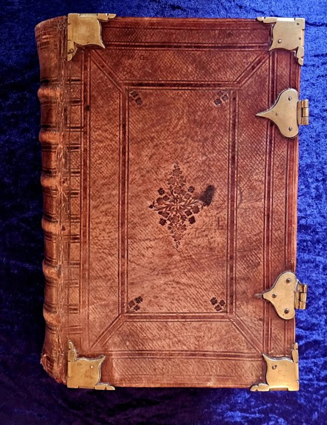 Old and New Testament and Apocryphal Books - 1704