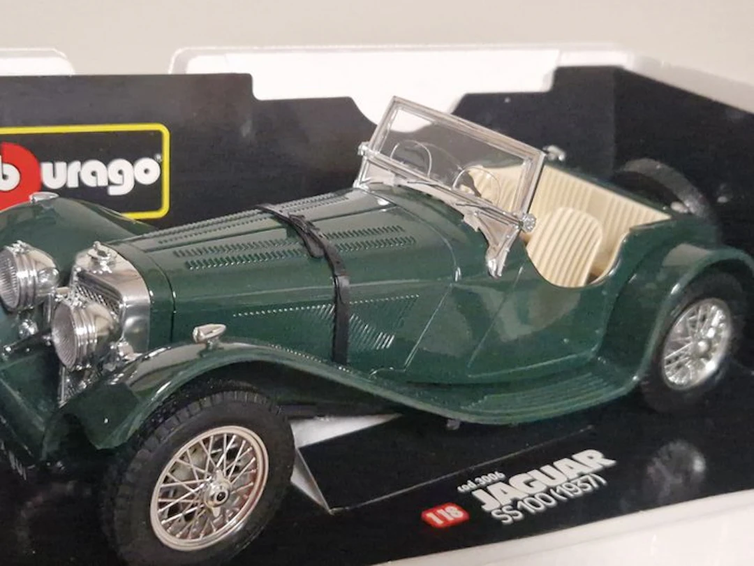 Bburago 1:18 - Model car - Jaguar SS100 (1937)