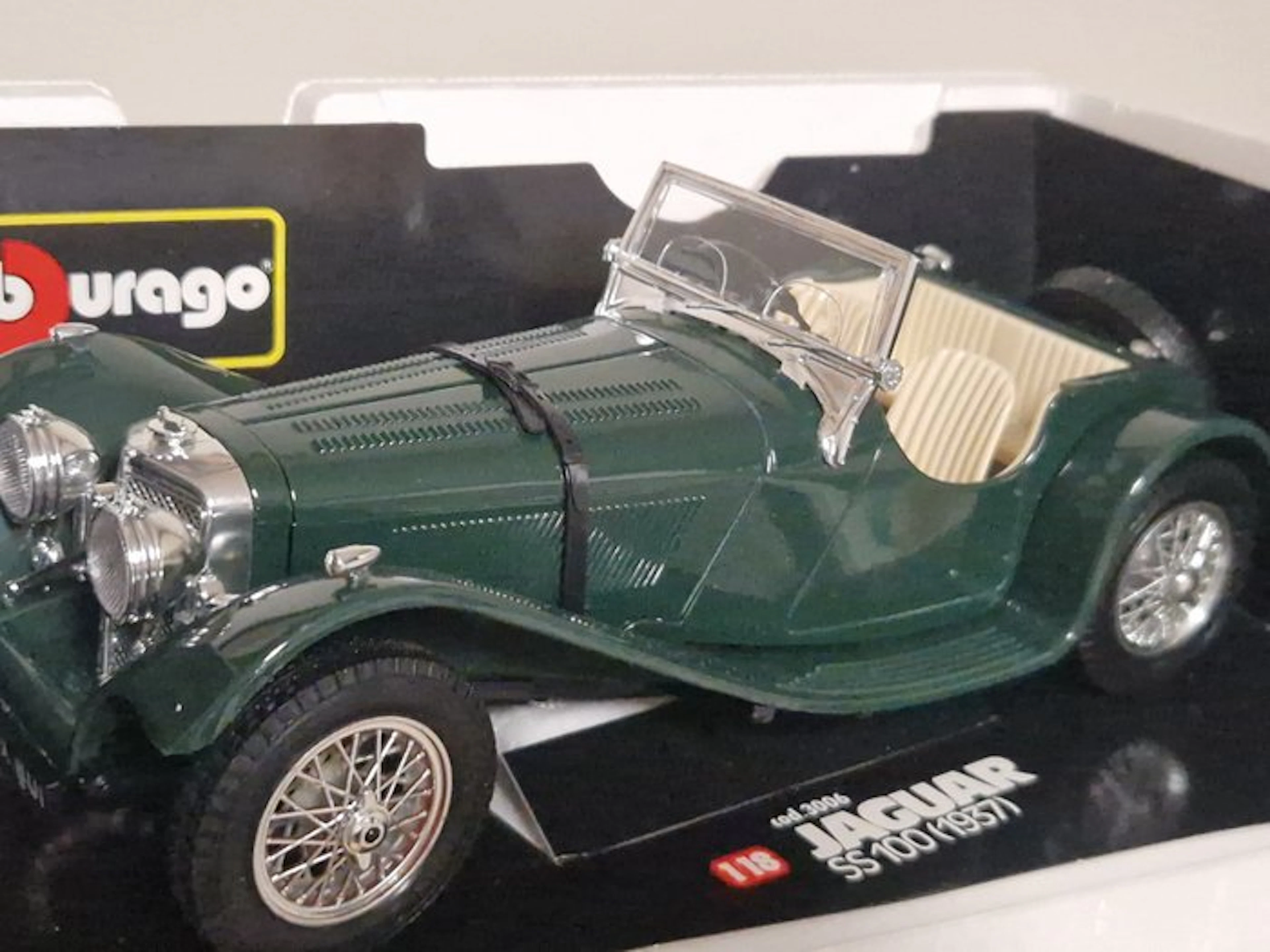 Bburago 1:18 - Model car - Jaguar SS100 (1937)