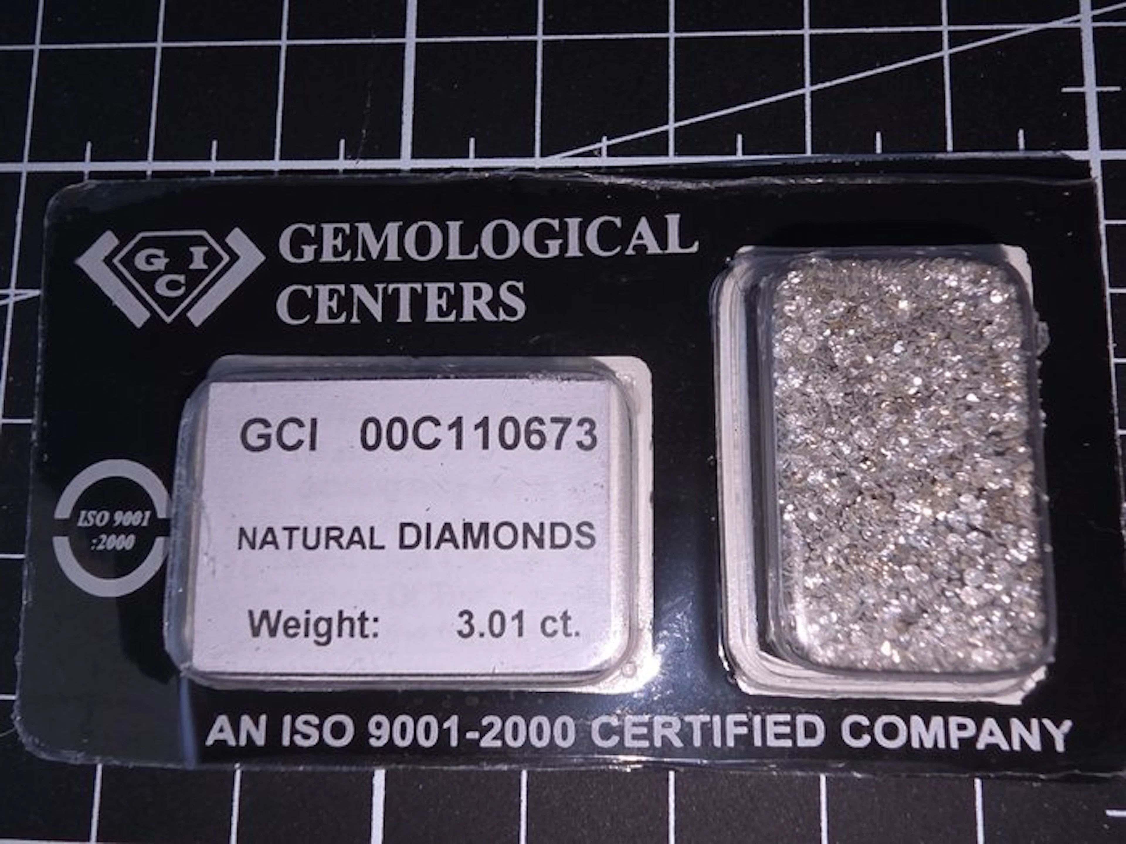 724 pcs Diamond (Natural) - 3.01 ct - Round - D (colourless)