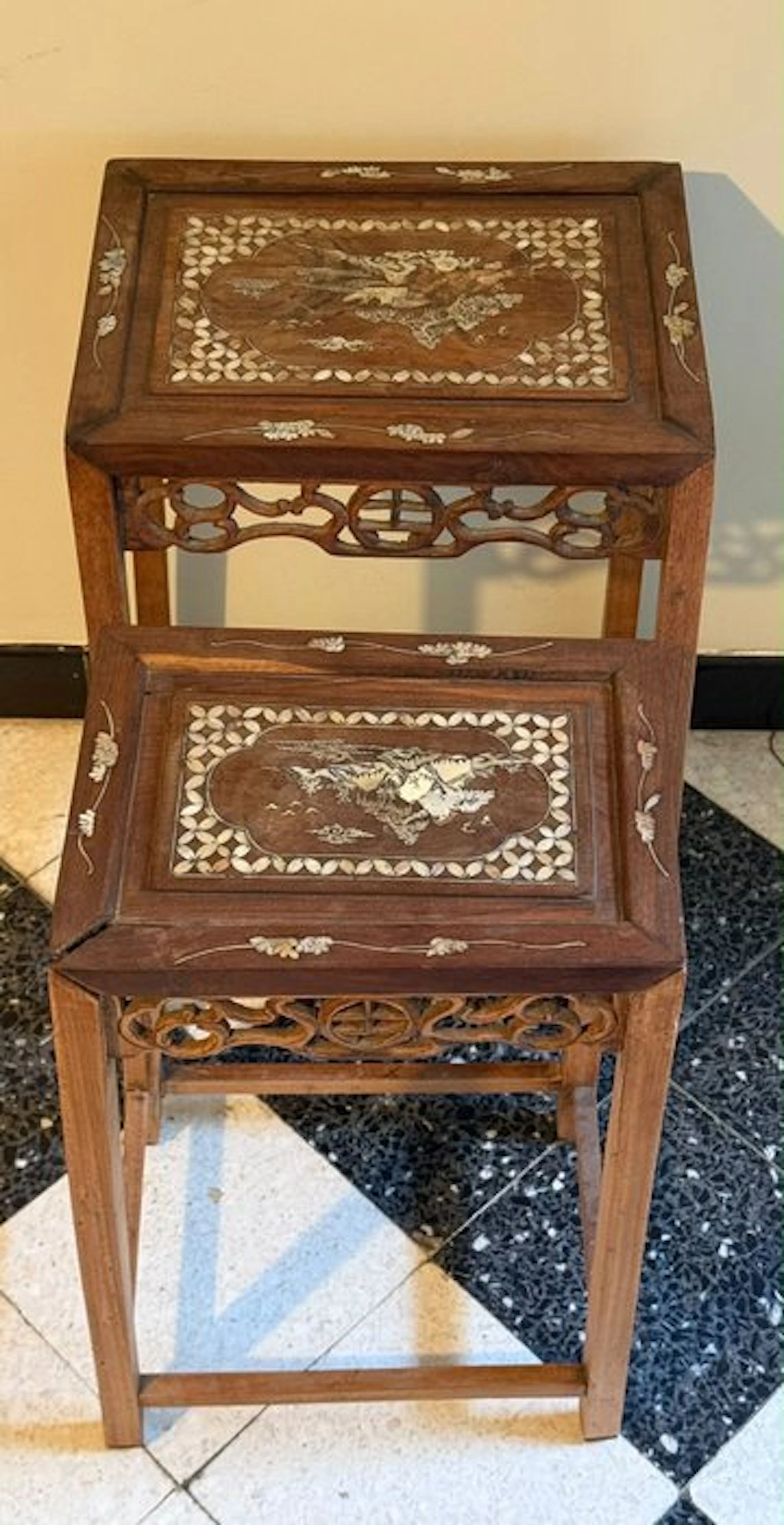 Table stand - Hardwood, parel of mather - China - Pair of Chinese Hardwood