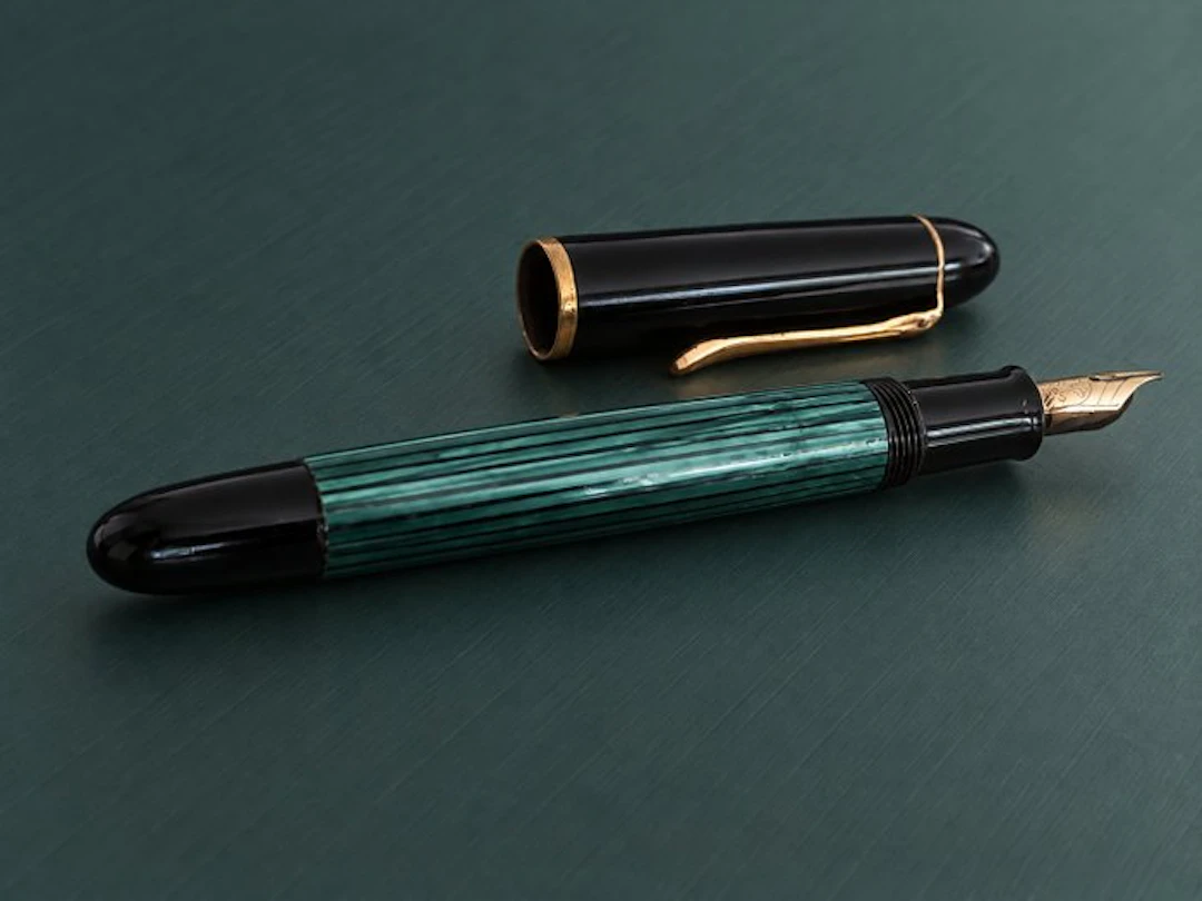 Pelikan - 140 Green Striped (14k Nib) - No reserve price - Fountain pen