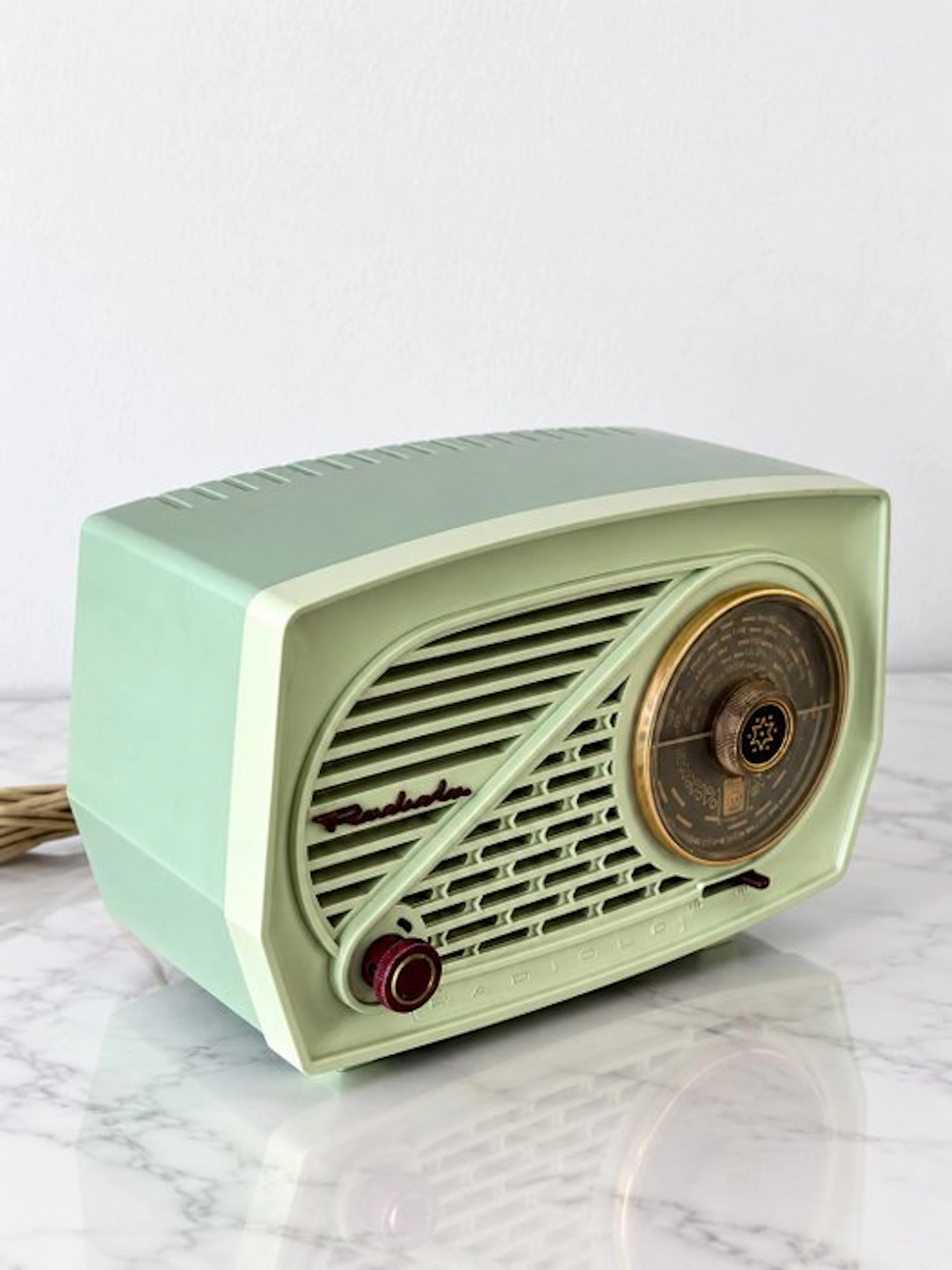 Radiola RA125U “Radiolo” Luxe – Pastel Green Valve Radio – France