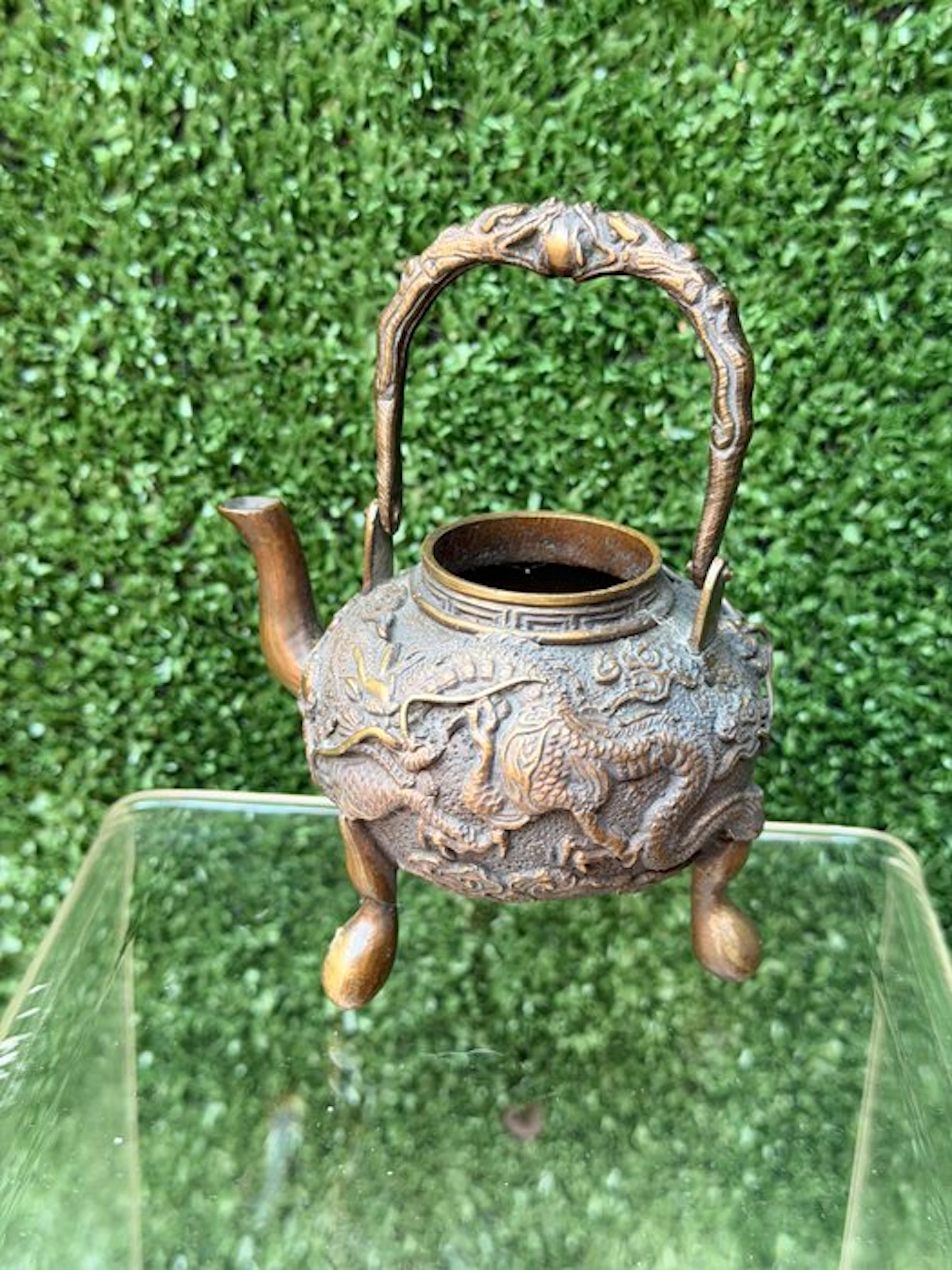 Small bronze teapot - Japan - Meiji period (1868-1912)