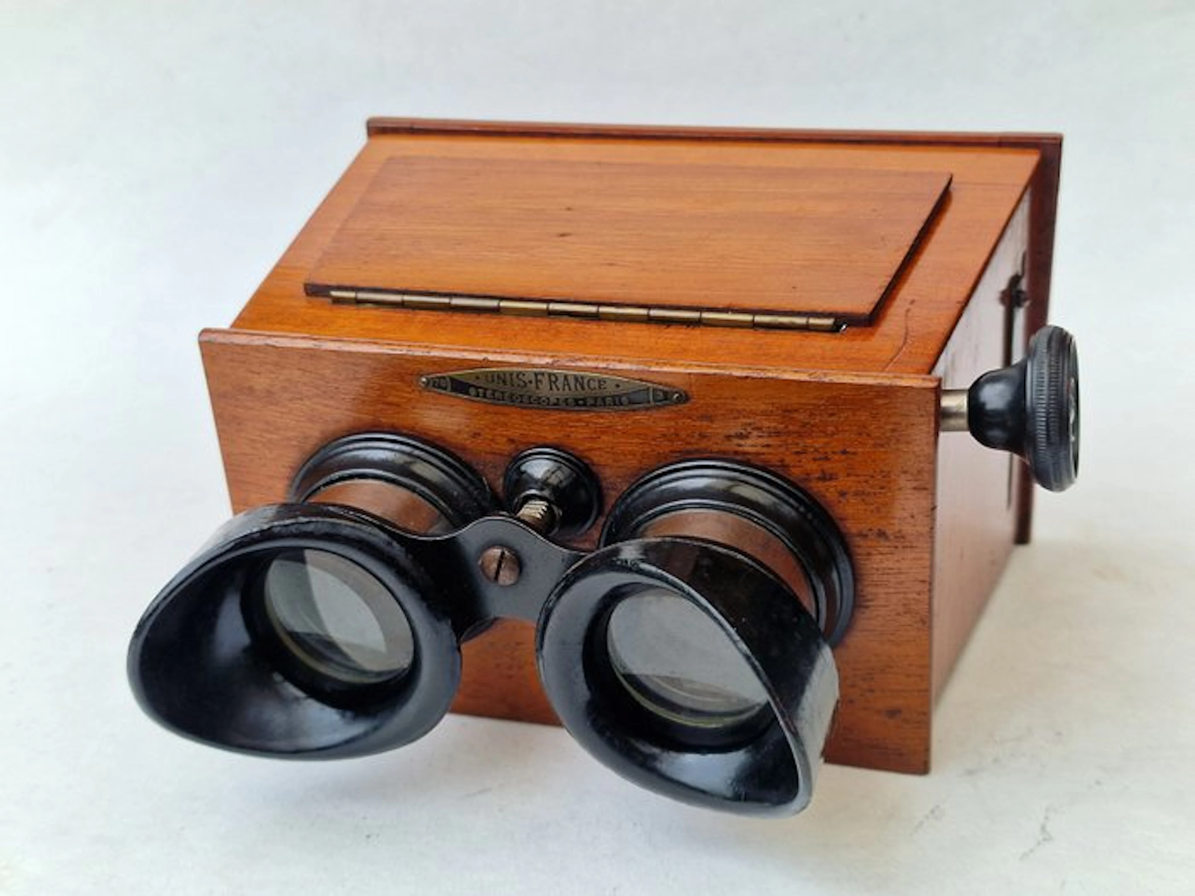 Unis France Stereoscope for 6x13cm glass plates or cards...