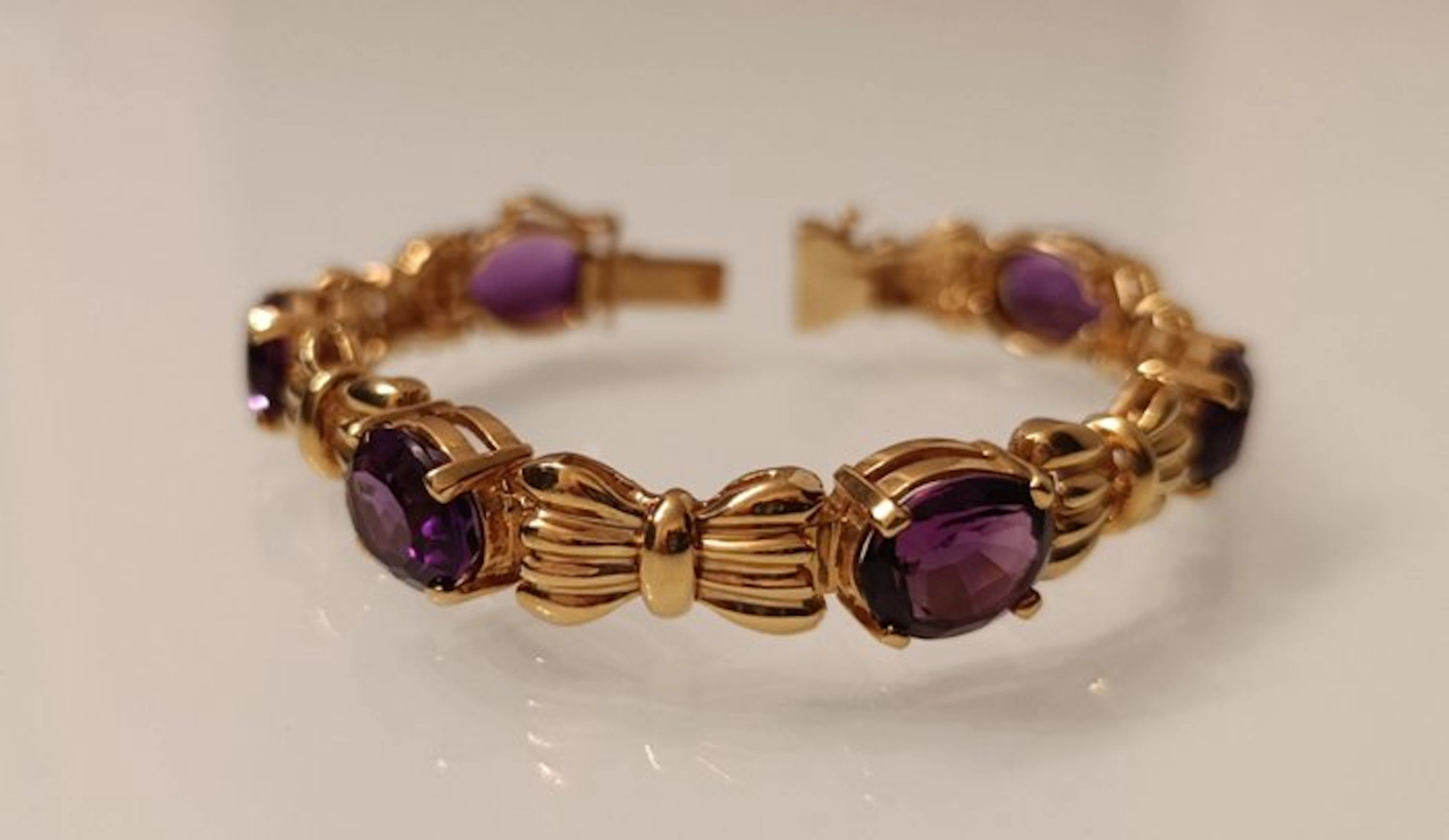 Bracelet - 18 kt. Yellow gold - 14.40ct. tw. Amethyst