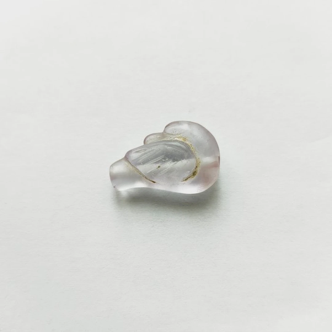 Bactrian or Sino-Siberian Rock Crystal XS Resting Bird Bead Talisman - 13.5 mm