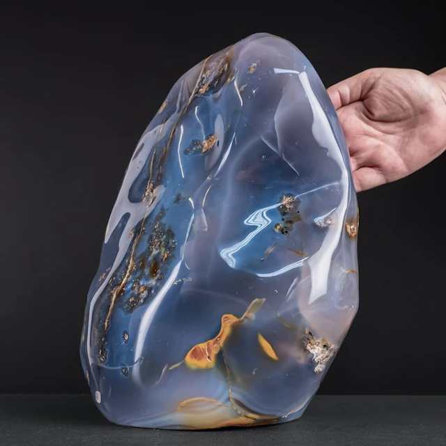 Extraordinary orca agate freeform – A majestic natural...
