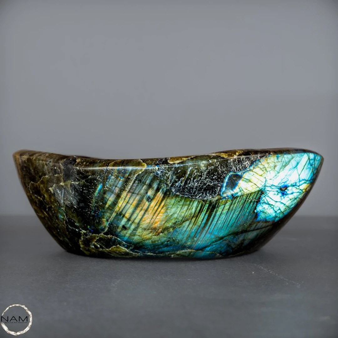 Natural labradorite shell – even more intense blue...