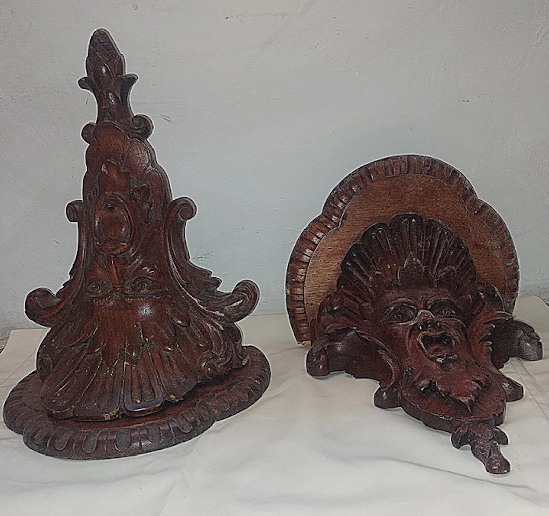 Wall shelf unit (2) - Walnut - Era of the Bernini School