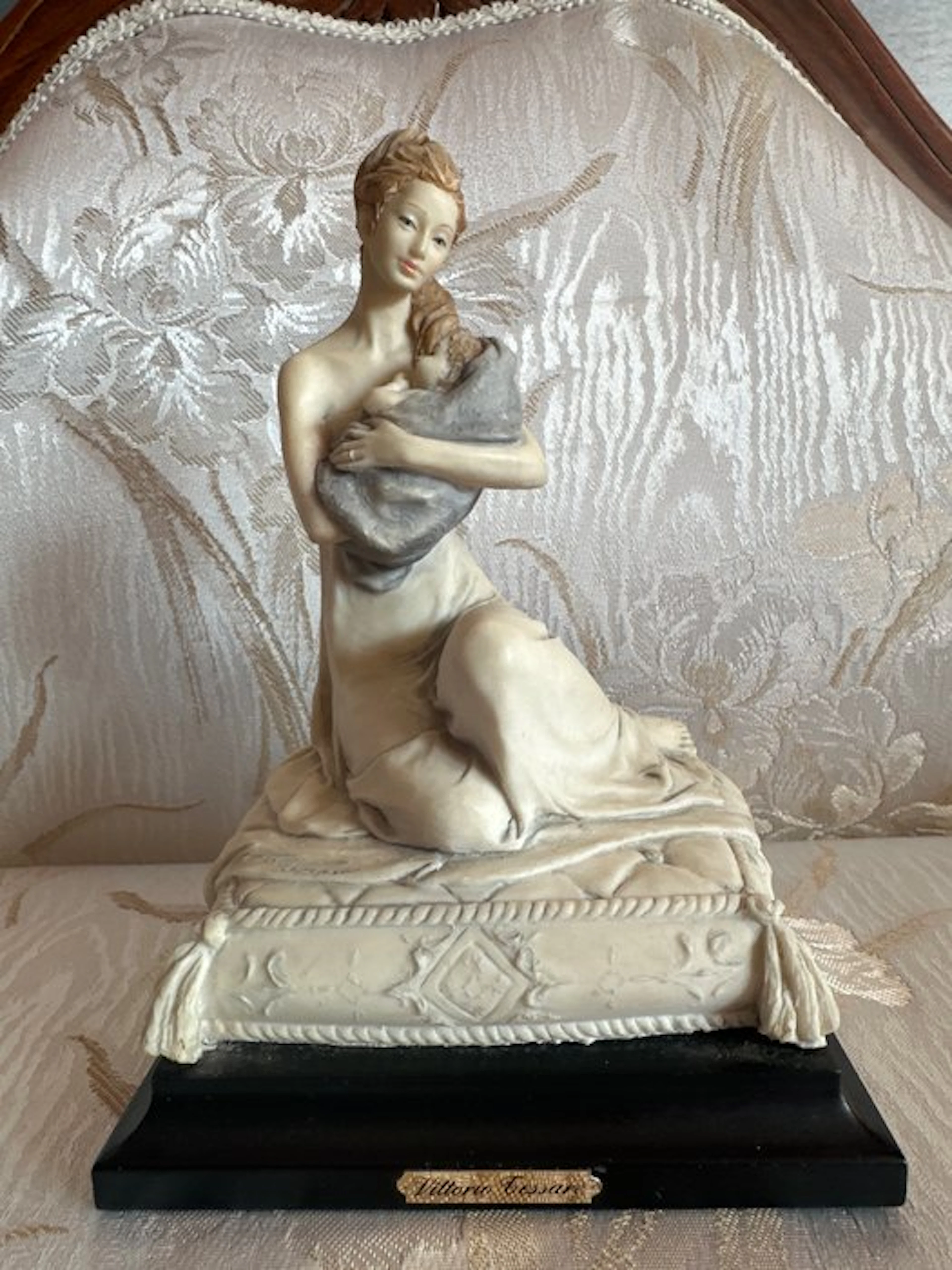 ADL - Vittorio Tessaro - Figure - Maternità - Resin
