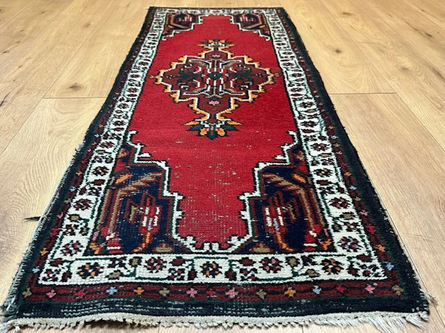 Hand-knotted Indo-Tabriz rug runner – geometric medallion...