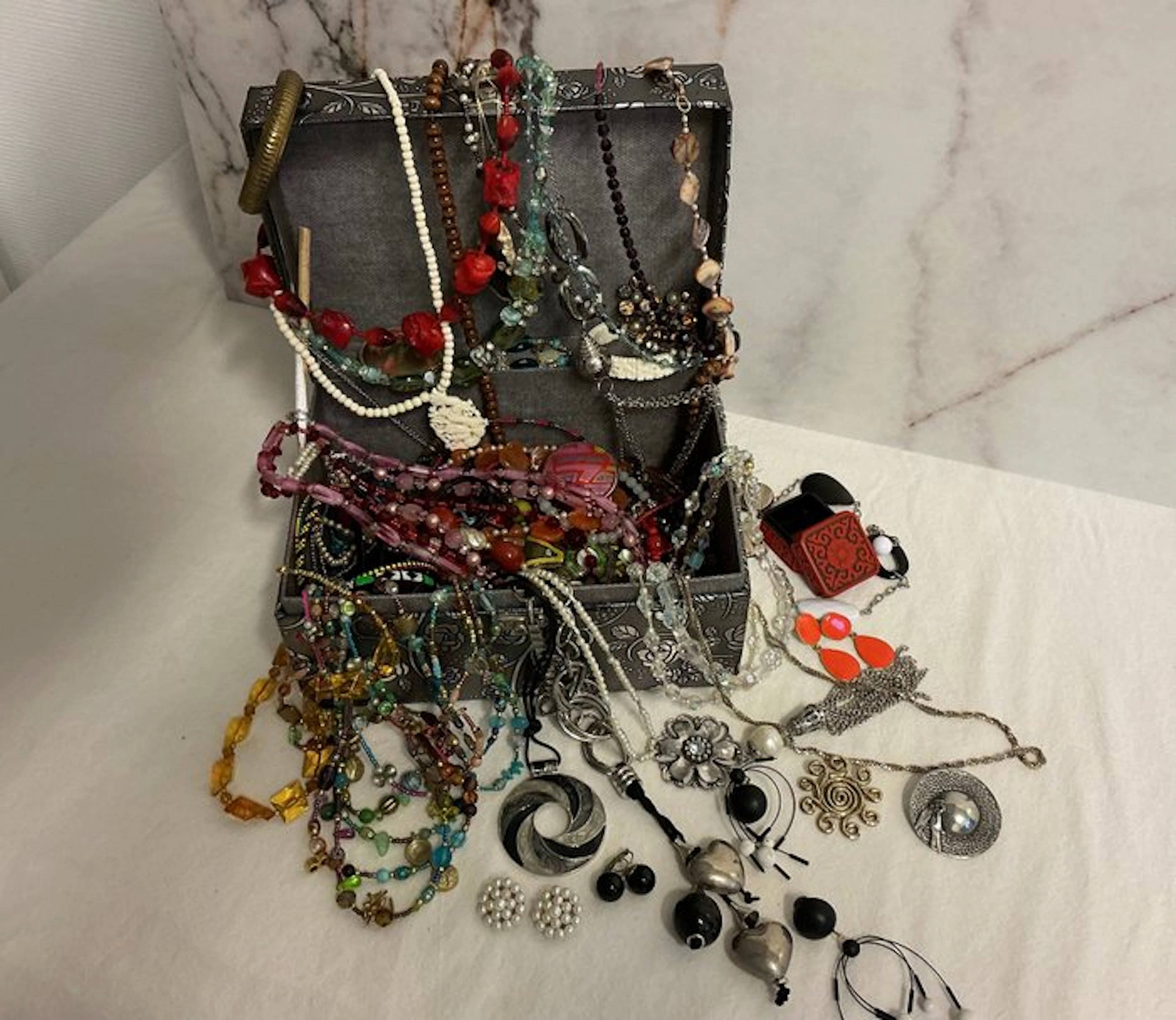 Themed collection - Jewelry