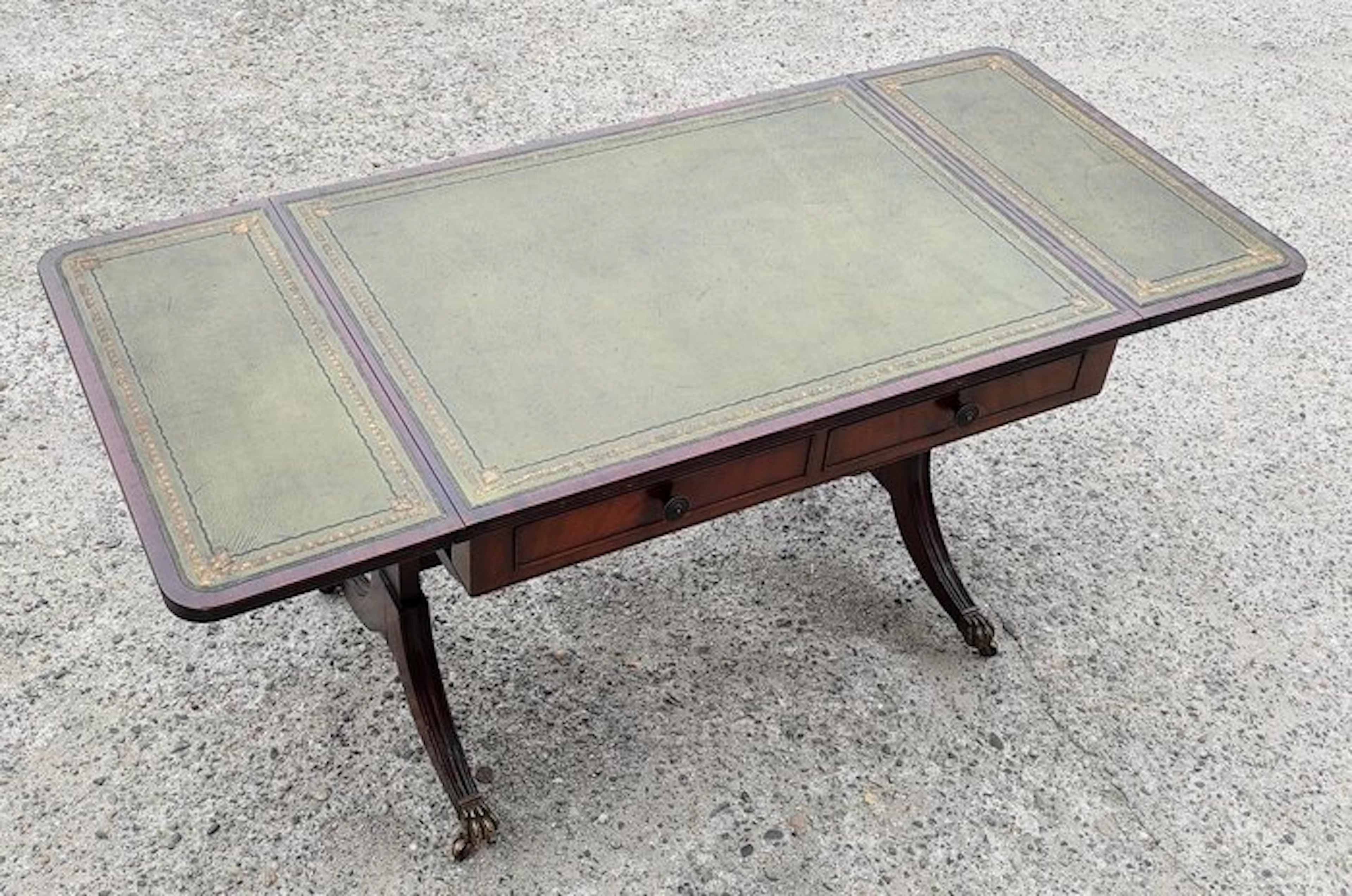 Centre table - Walnut, Leather, Brass