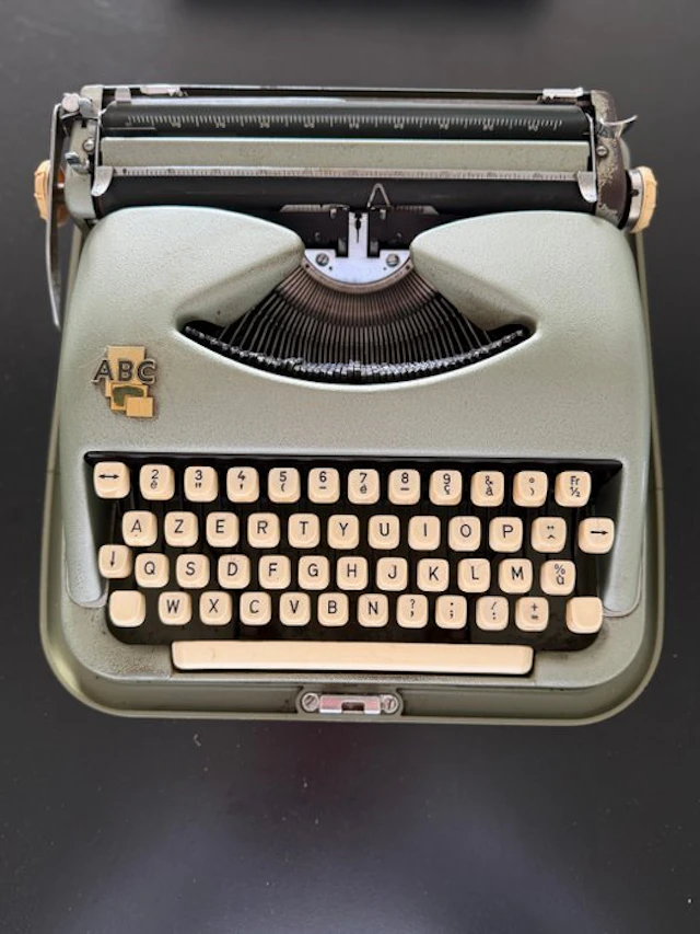 ABC Portable - Typewriter - 1950-1960