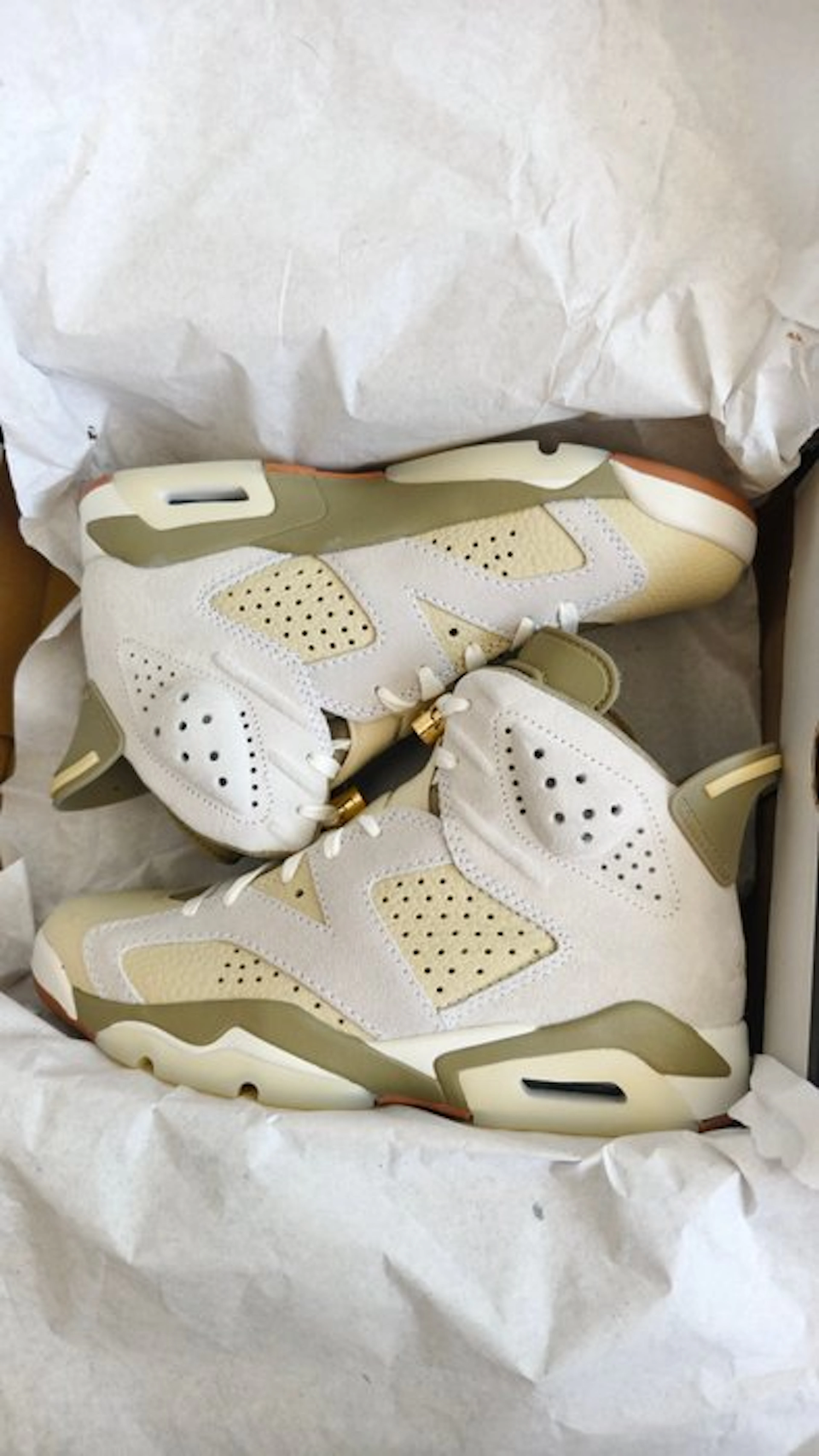 Air Jordan - Air Jordan 6 - High-top trainers - Size: EU 43 - New with tags
