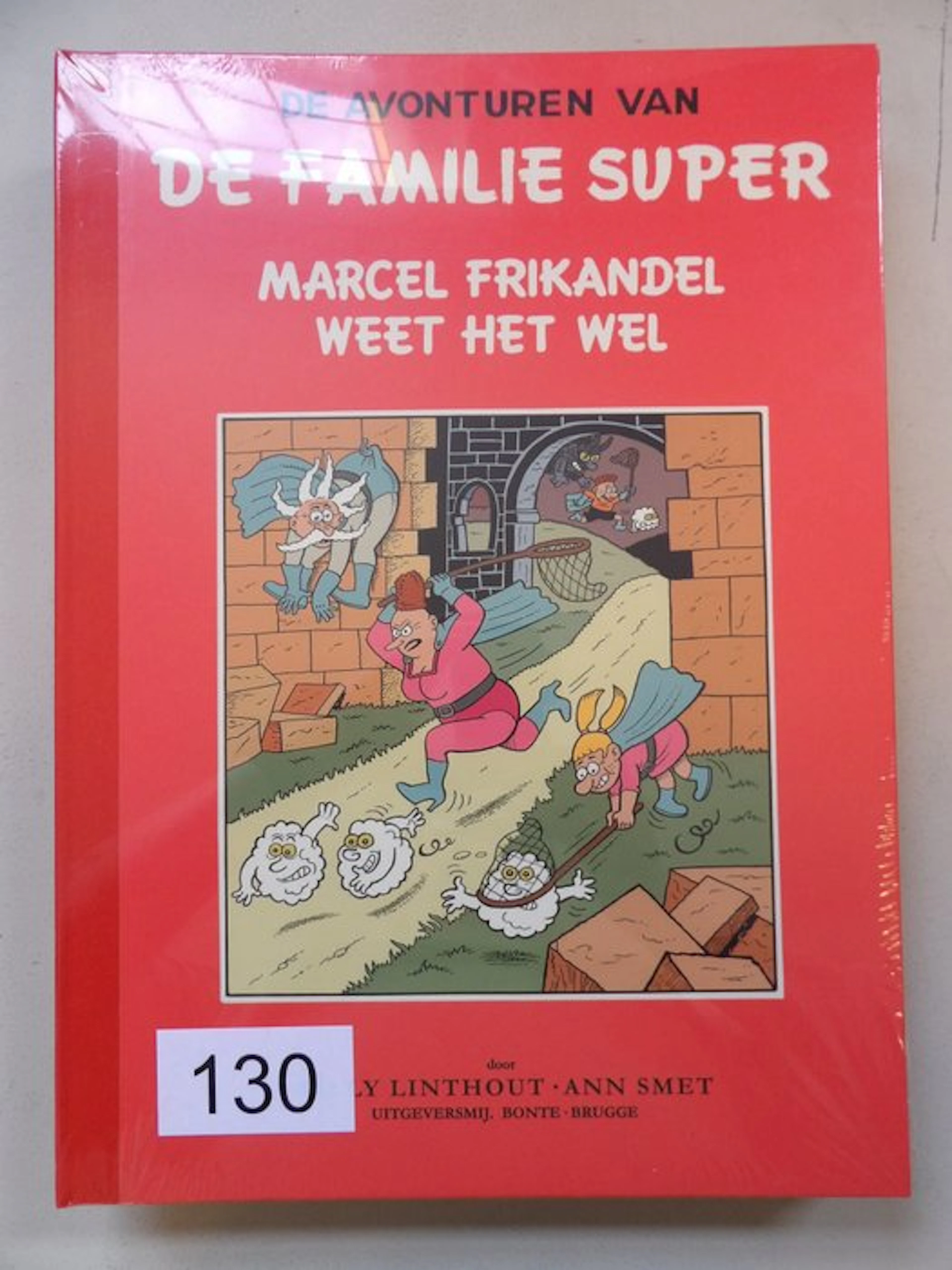 De Familie Super 2 - Marcel Frikandel weet het wel...