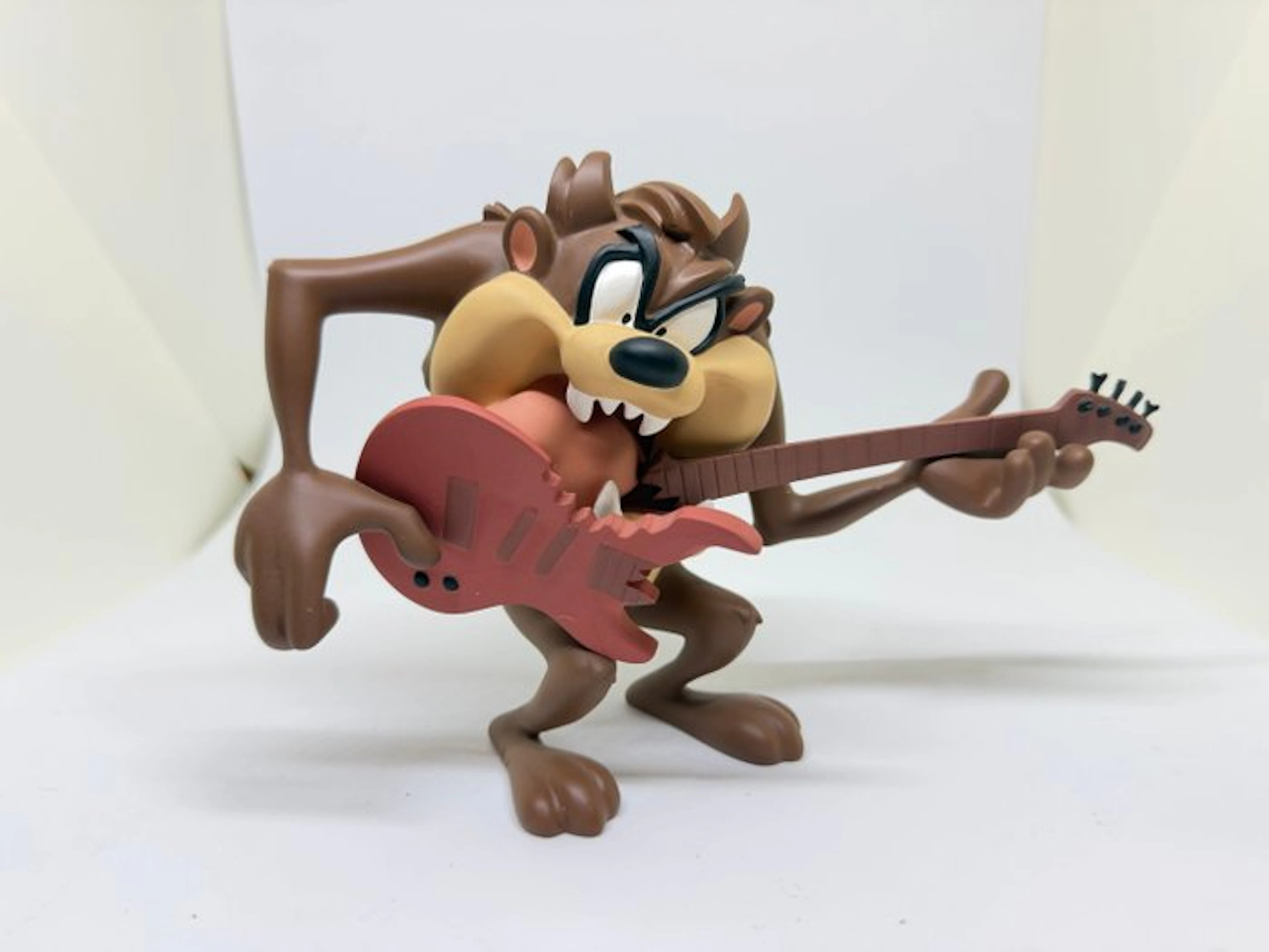 Taz mange sa guitare 372/3000ex - Looney Tunes - Leblon Delienne