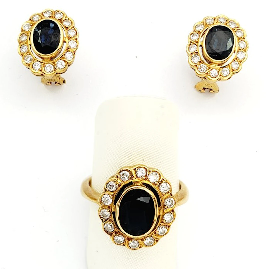 2 piece jewellery set - 18 kt. Yellow gold - 3.00ct. tw. Sapphire - Diamond