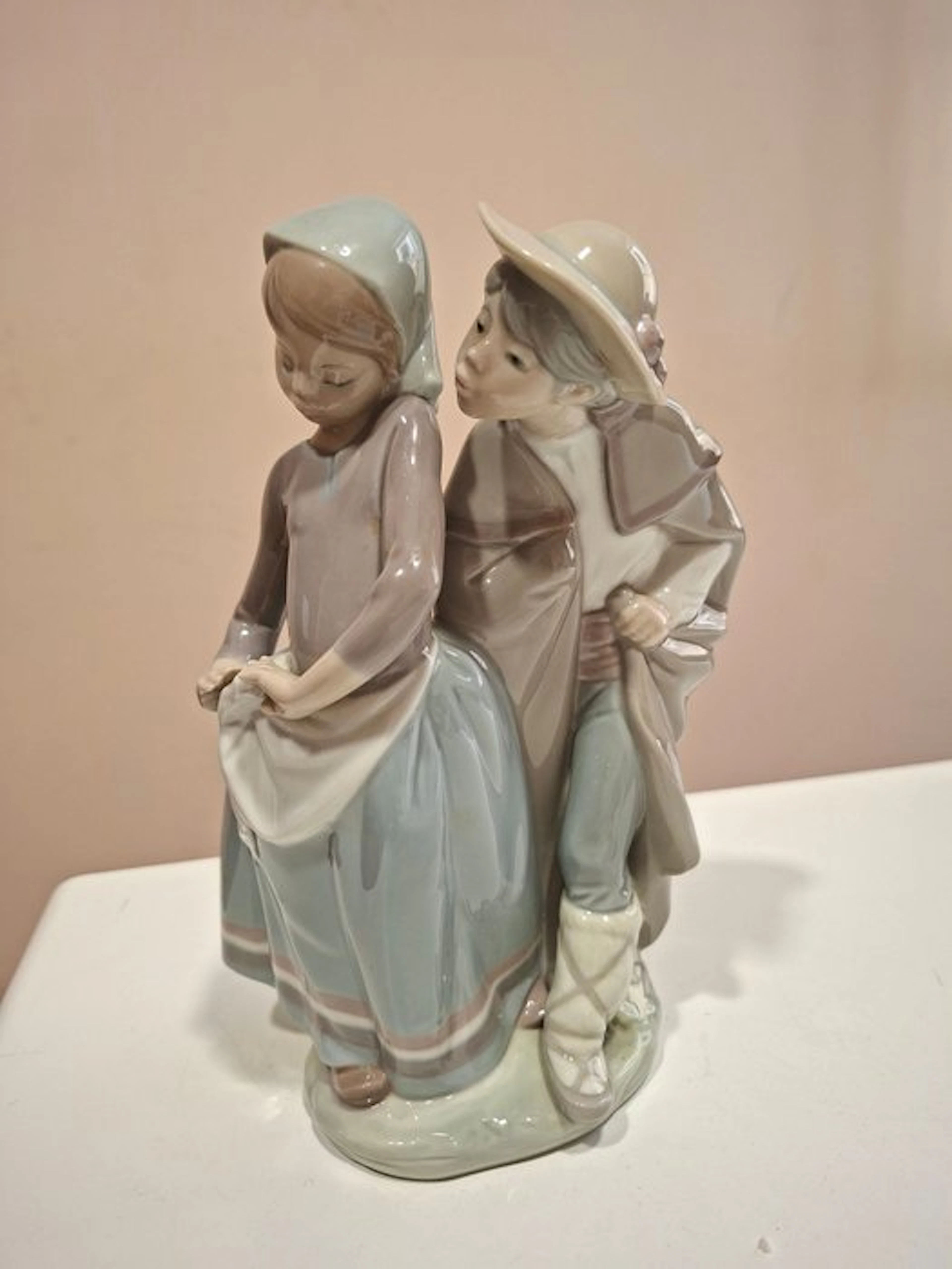 Lladró - Figurine - Giovani innamorati - Porcelain