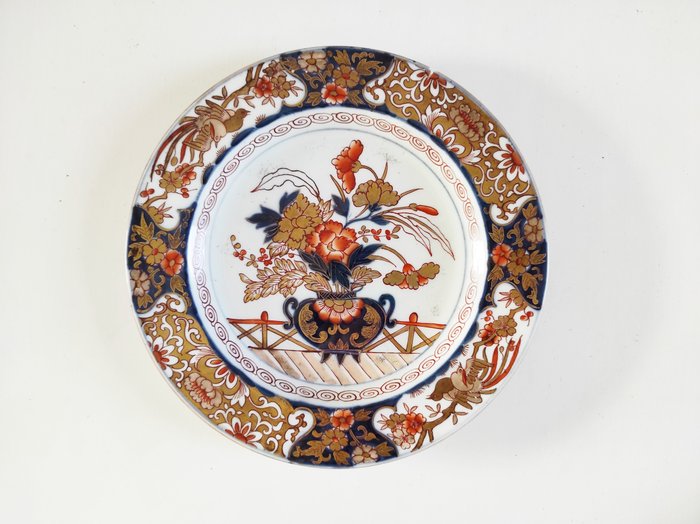 Plate - Imari, fleurs - Porcelain