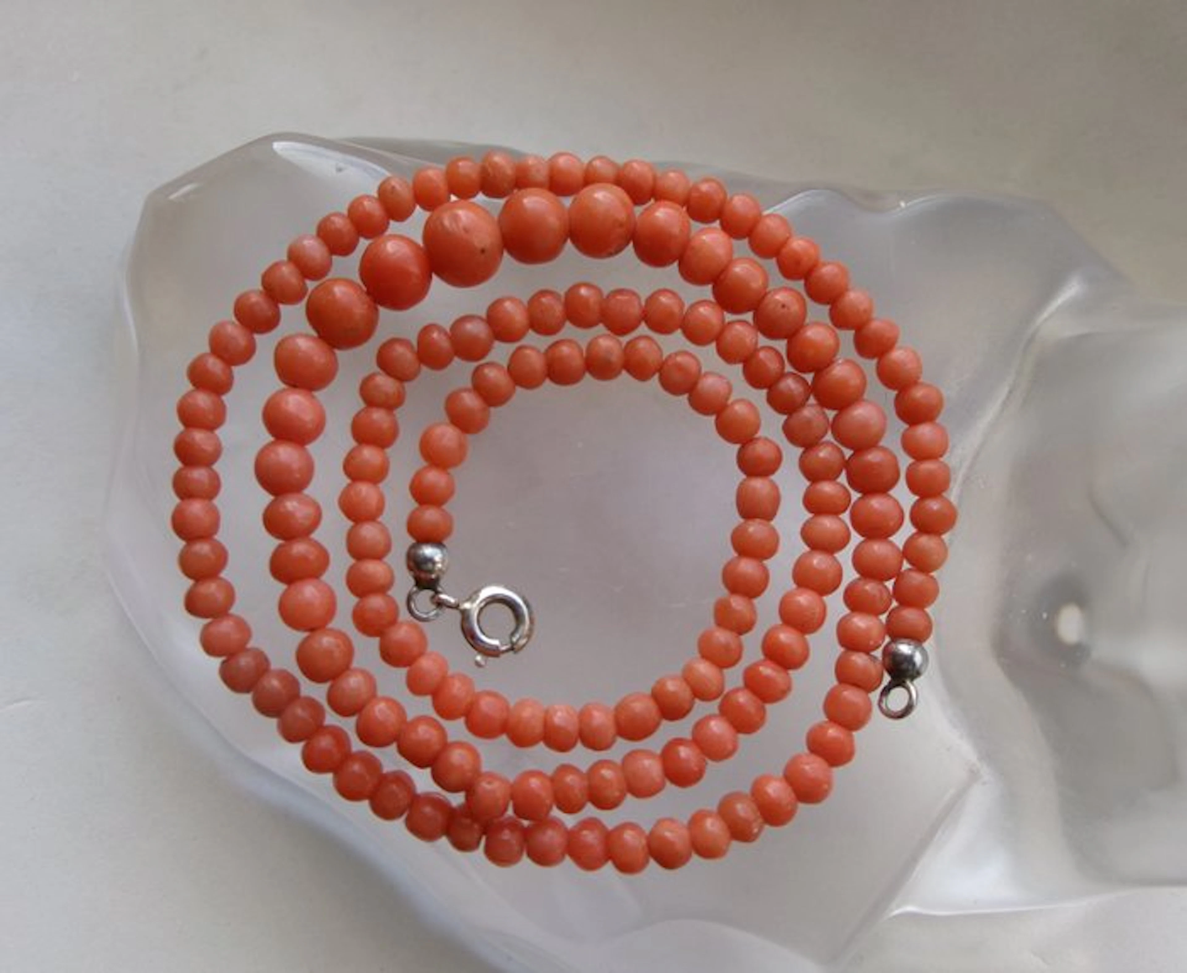 Coral - Necklace - Art Deco