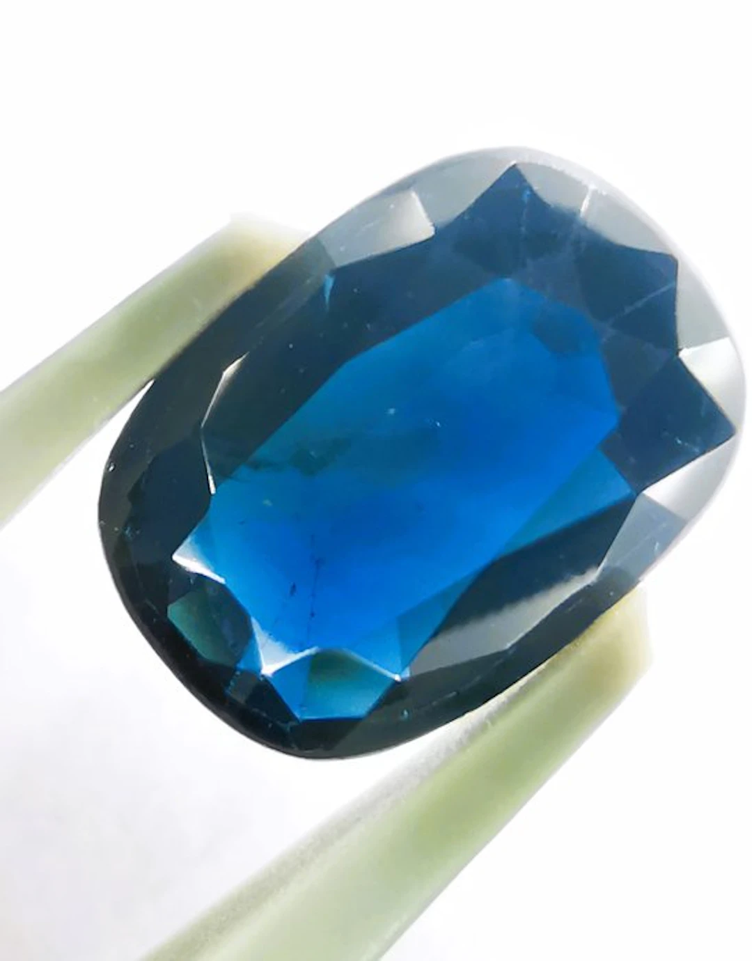 No reserve price - 1 pcs Blue Sapphire - 4.87 ct...