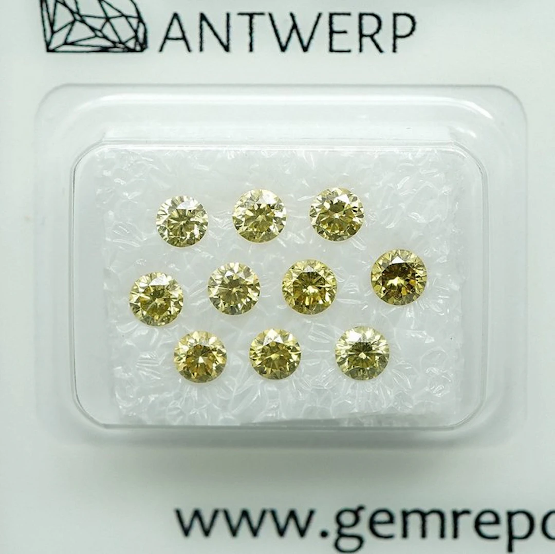 10 pcs Diamond (Natural coloured) - 1.07 ct - Round...