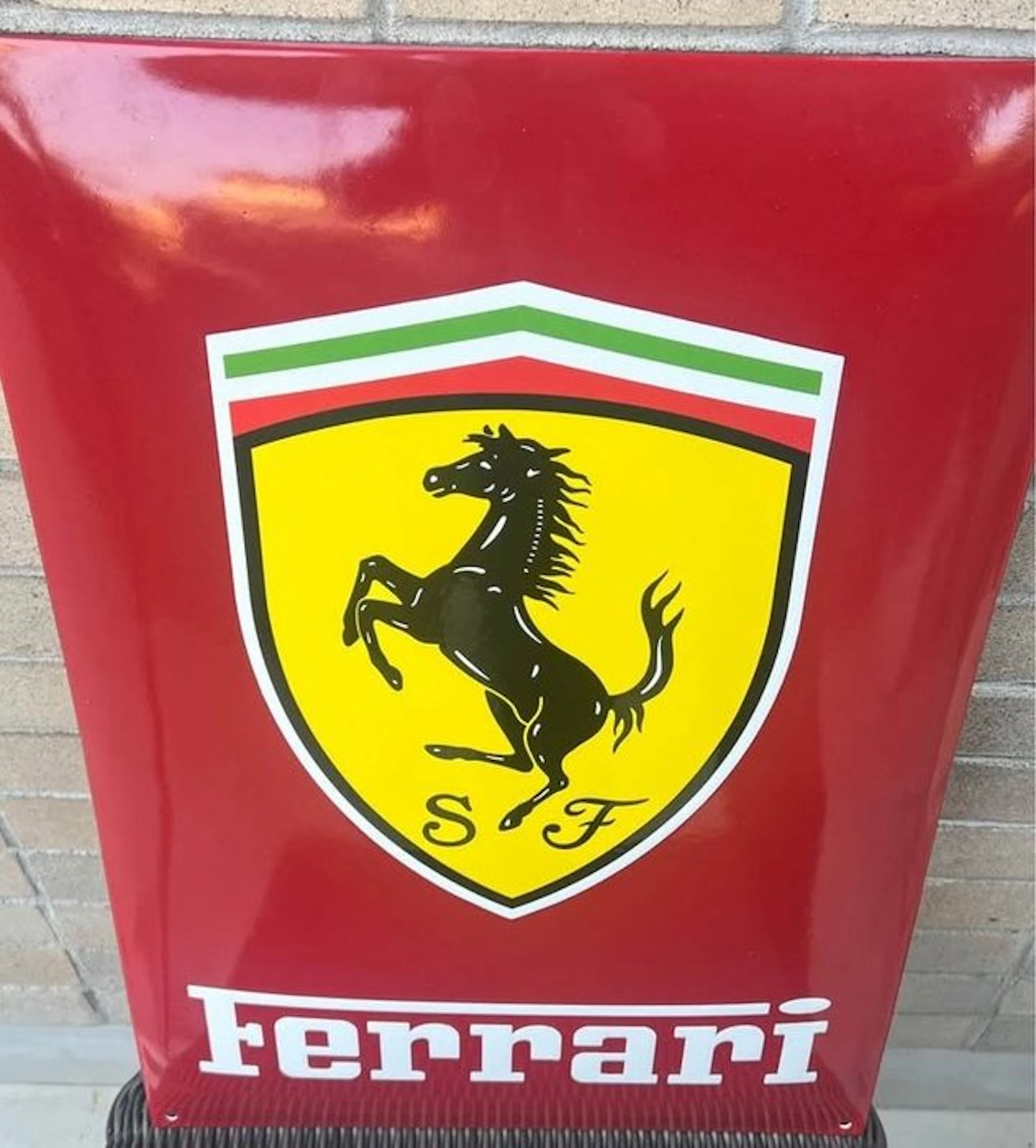 Ferrari - Ferrari sign - Sign - Metal