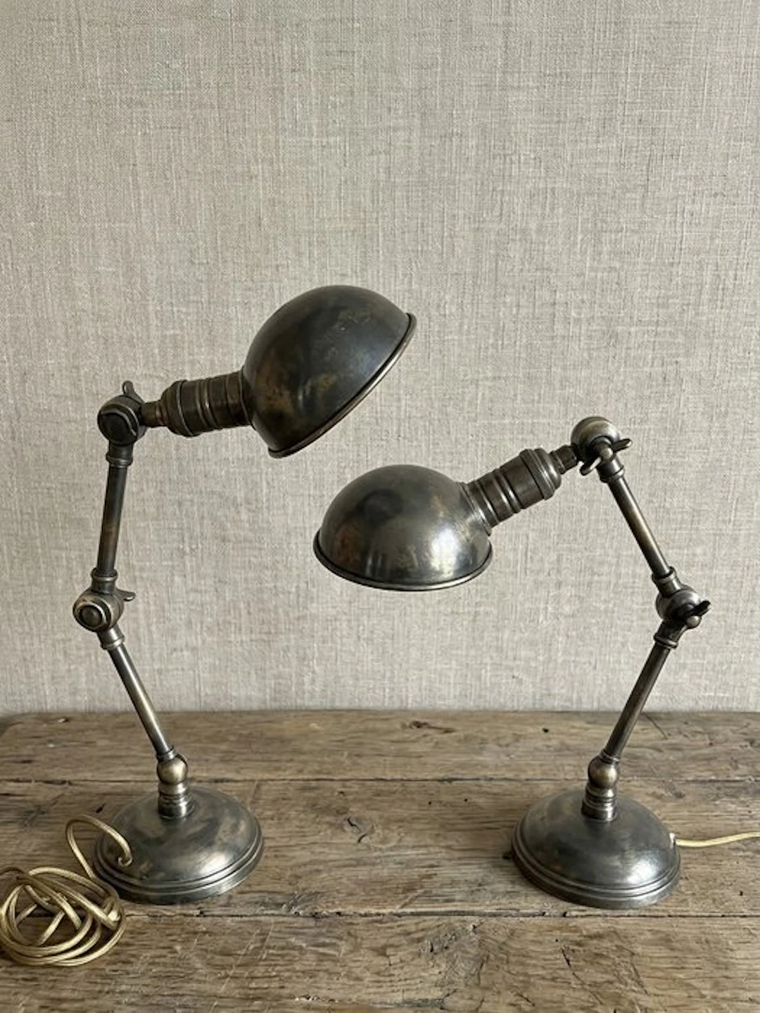 Rare paire de lampes de bureau articulées – Laiton...