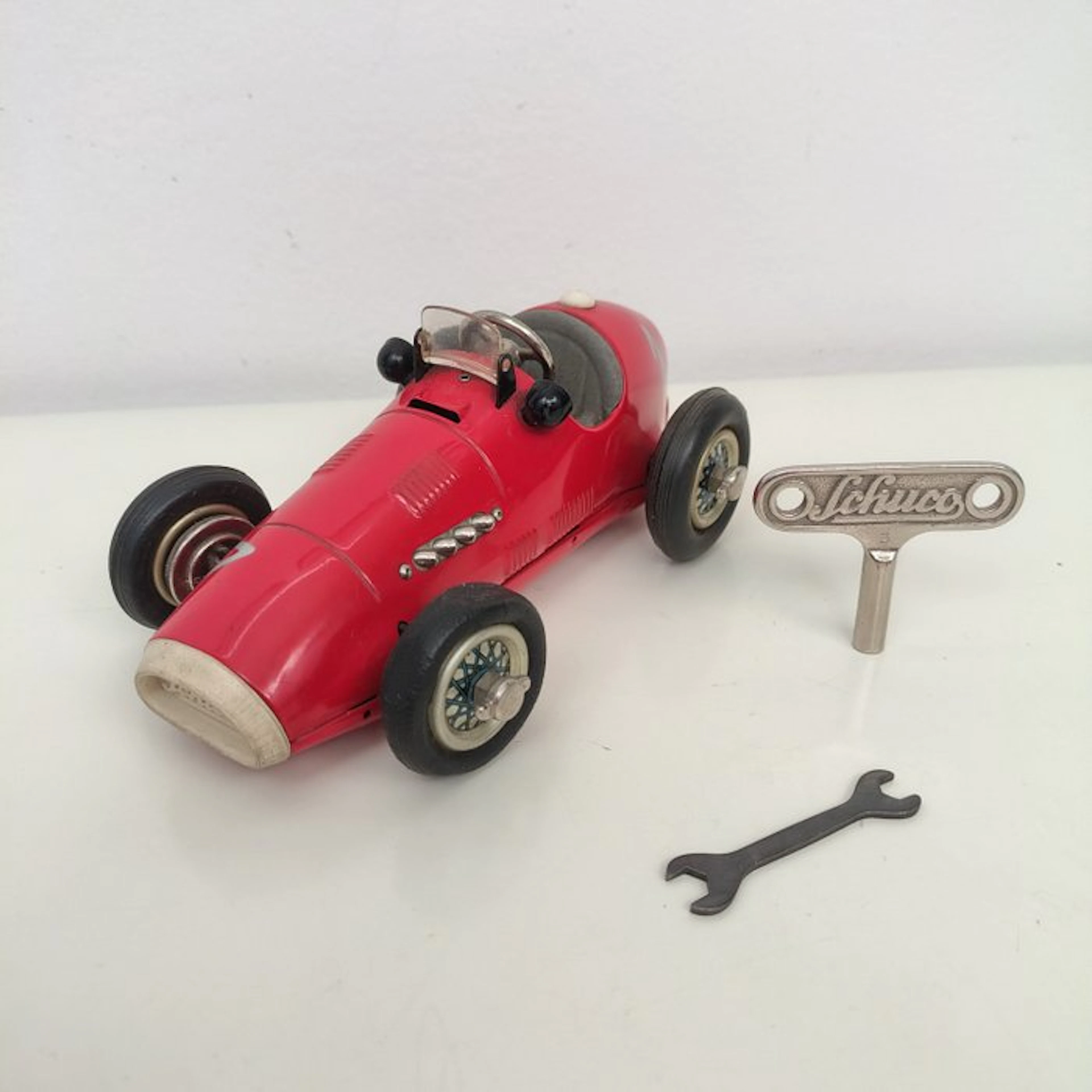 Schuco - 1070 - Grand Prix Racer (U.S. Zone) - Wind-up tin car - Germany