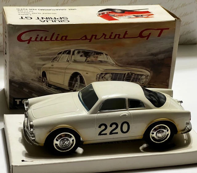 TOGI 1:23 - Model sports car - Alfa Romeo Giulia Sprint GT