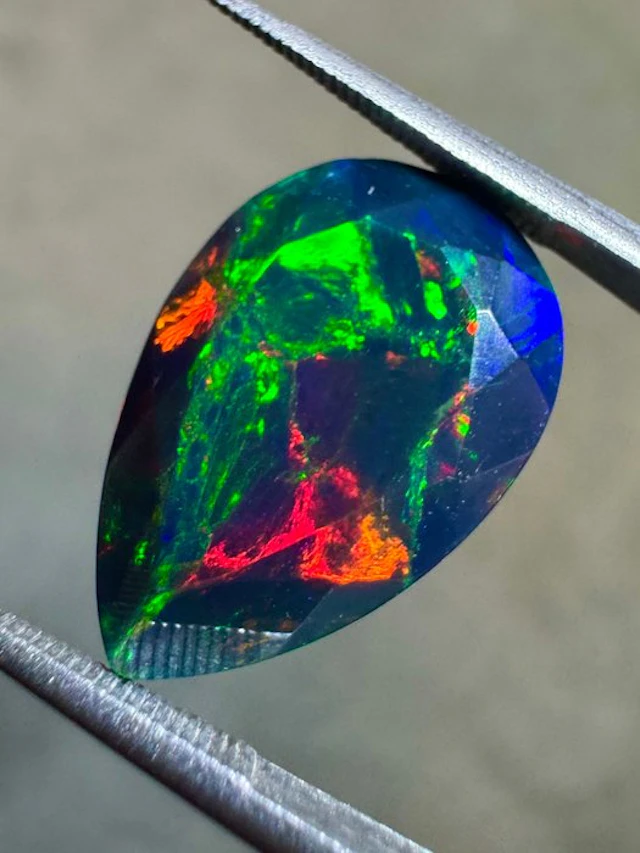 TOP QUALITY!!! AAA - Faceted black opal from Ethiopia...
