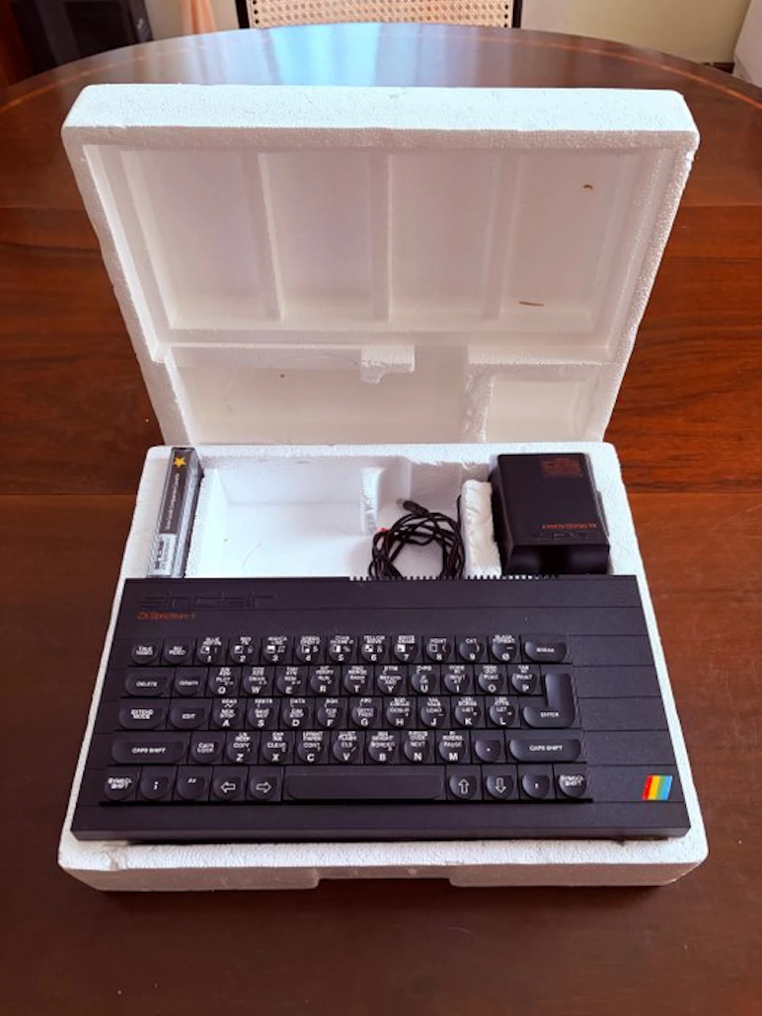Sinclair ZX Spectrum+ - Computer (1) - In the original polystyrene packaging