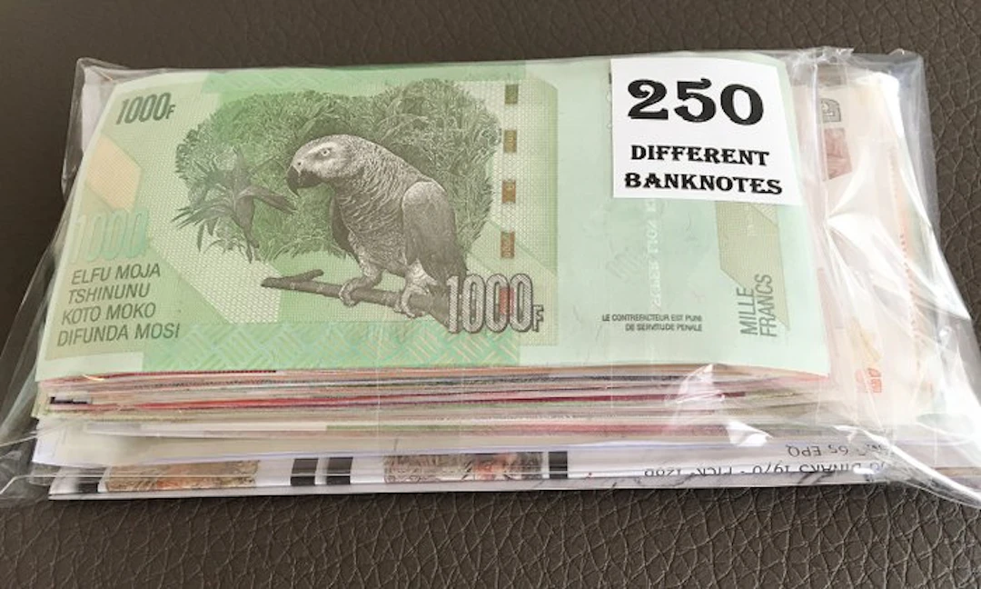 World. - 250 Different banknotes - various dates (No reserve price)