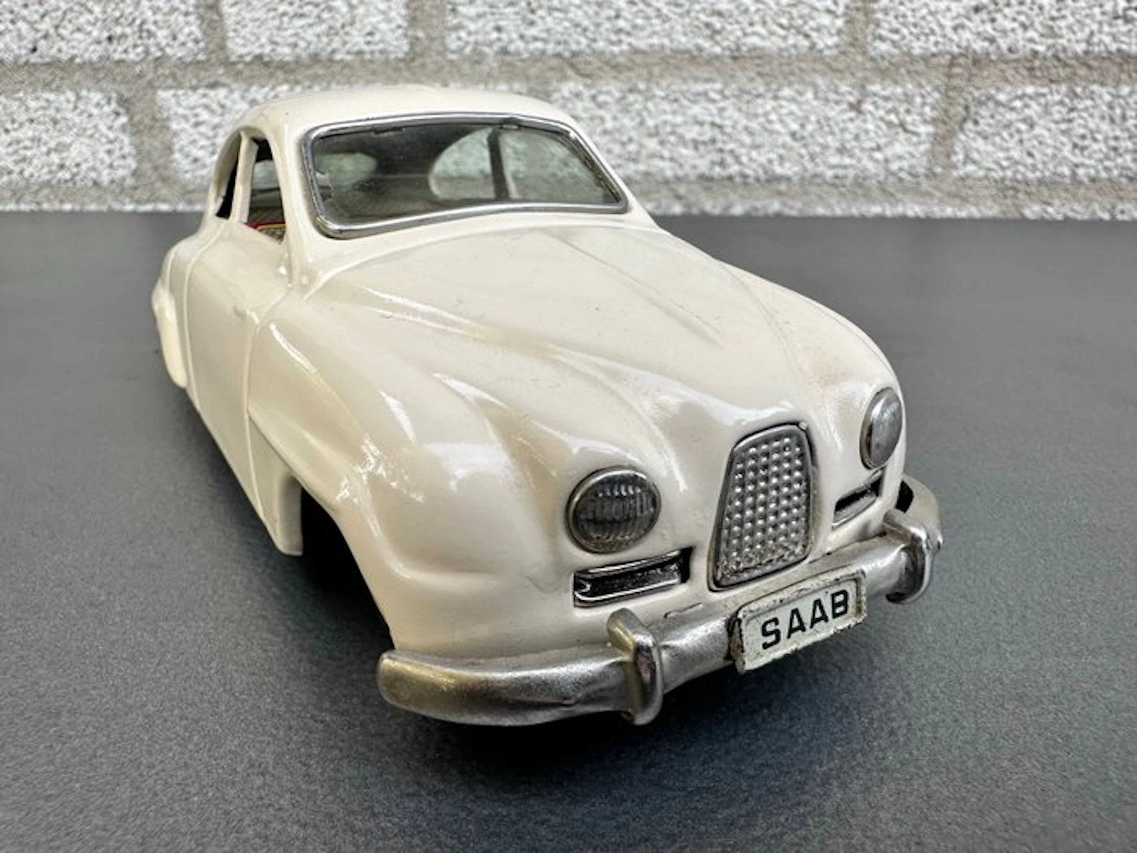 Bandai - Model car - Saab 93B
