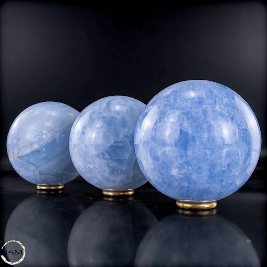 Rare natural blue calcite sphere set – 3 hand-polished...