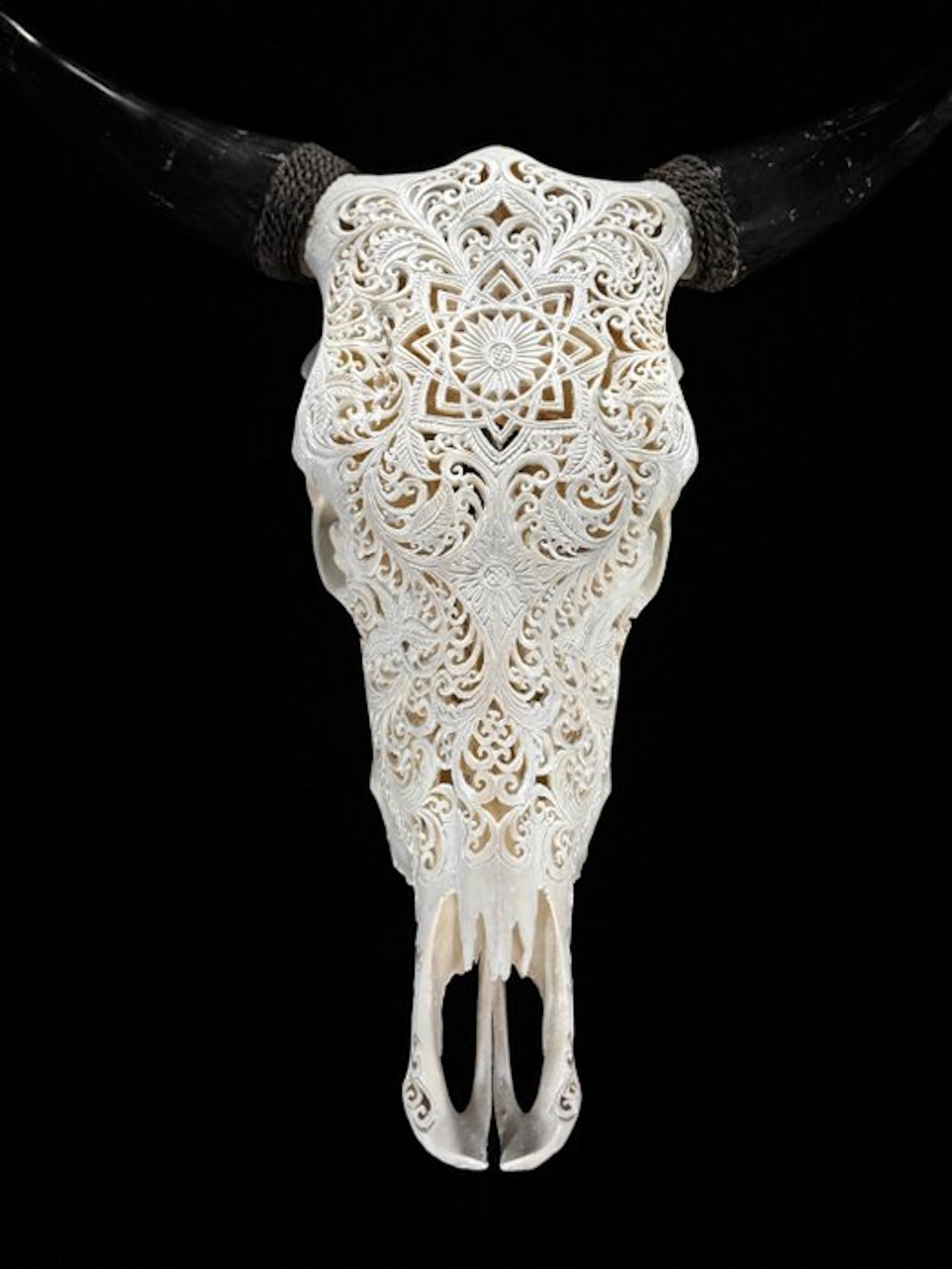 NO RESERVE PRICE -Authentic Large White Hand-Carved Bull...