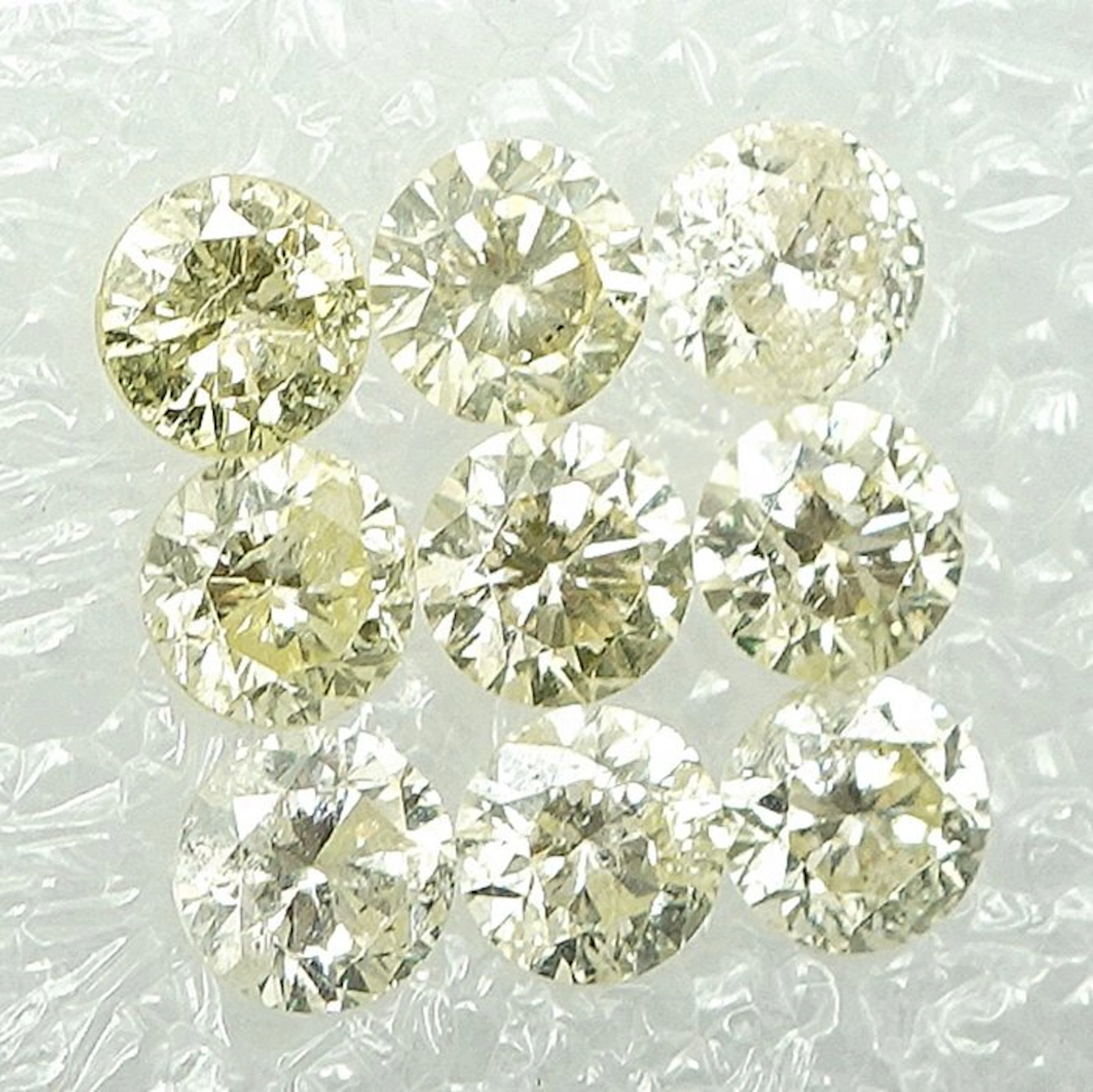 9 pcs Diamond (Natural coloured) - 1.10 ct - Round - Fancy light Yellow - SI1