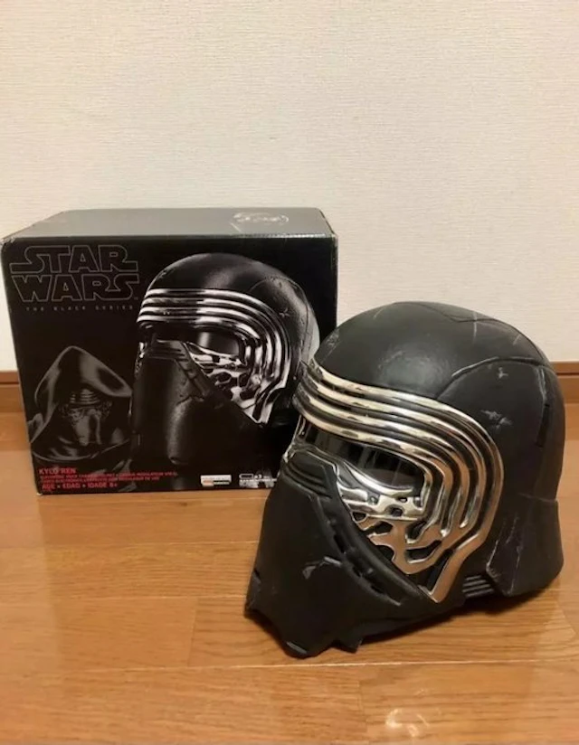 Star Wars - Hasbro - - Movie prop Helmet Kylo Ren Star Wars Black Series