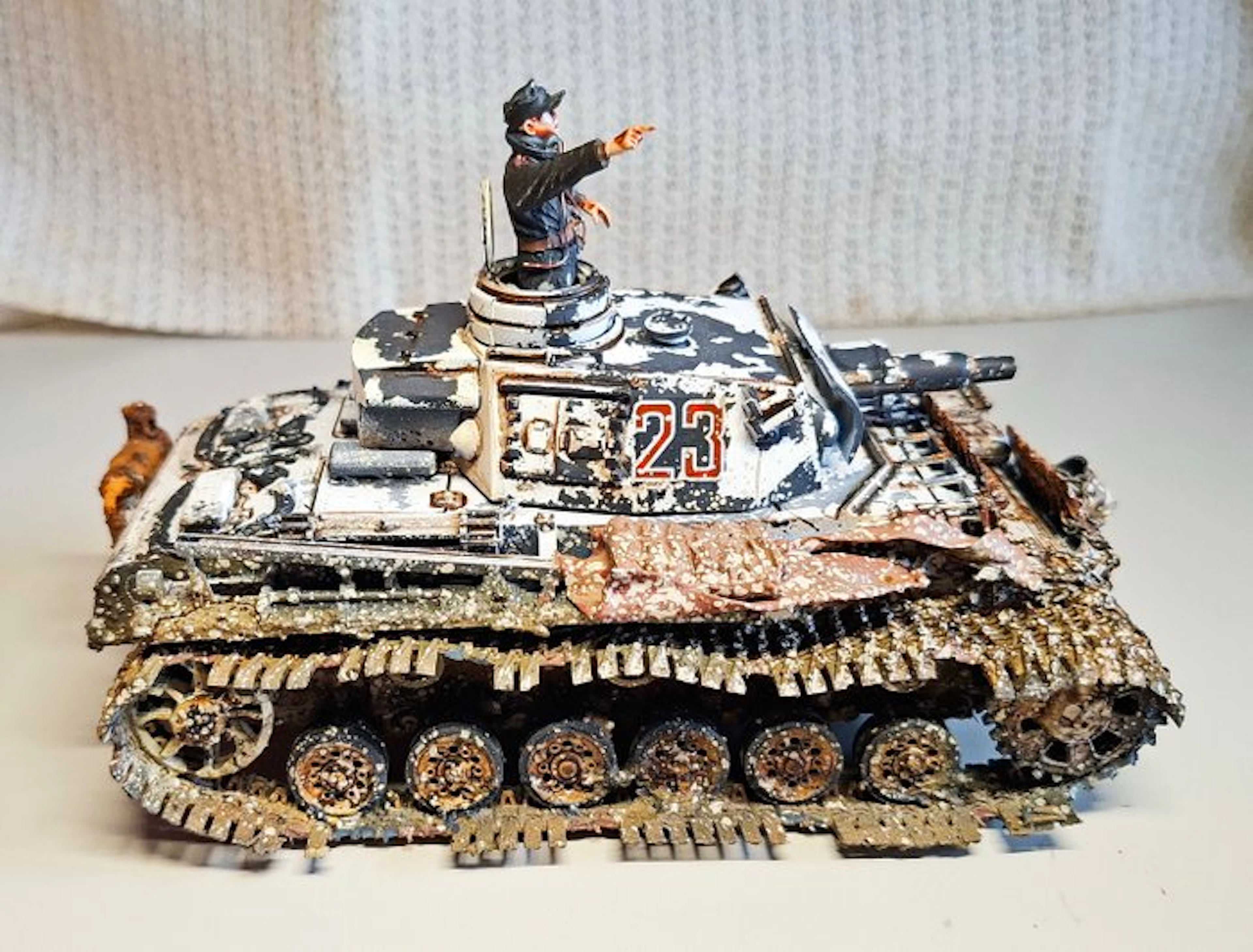 Modellbau 1:35 - Model car - Militärfahrzeug - From collection liquidation