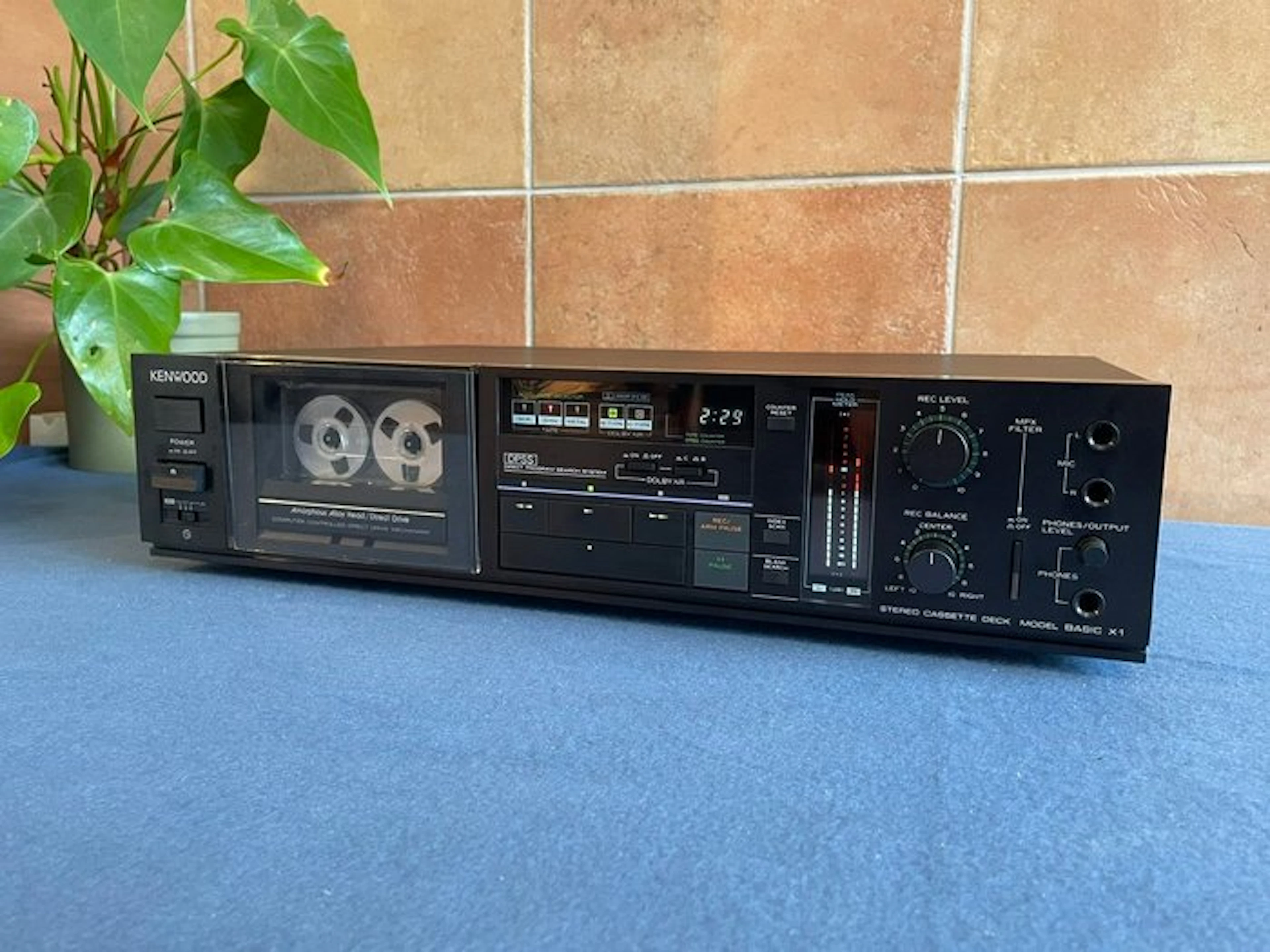Kenwood - Basic X1 / Direct Drive feat