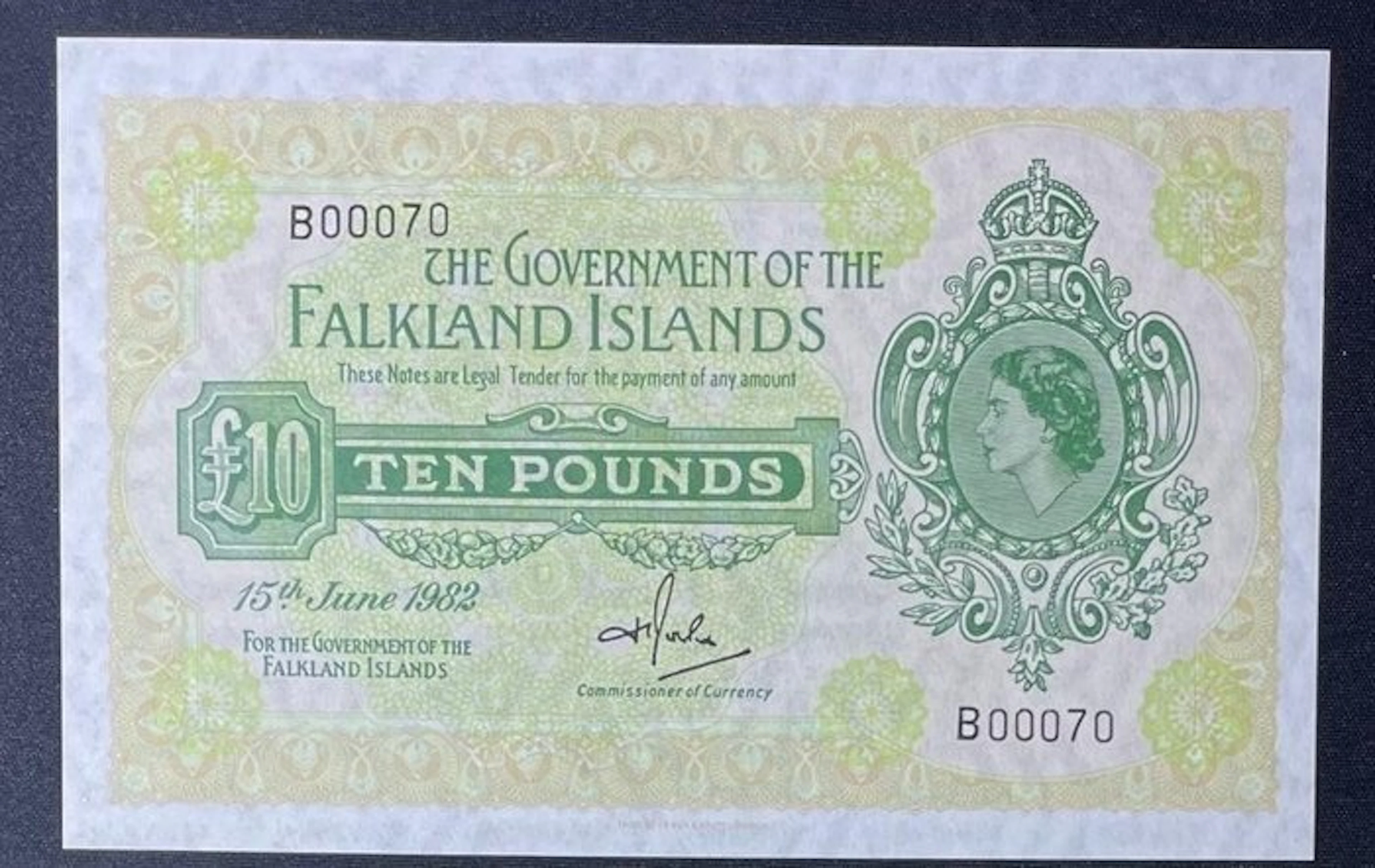 Falkland Islands. - 10 Pounds - 1982 - Low Serial Number - Pick 11c