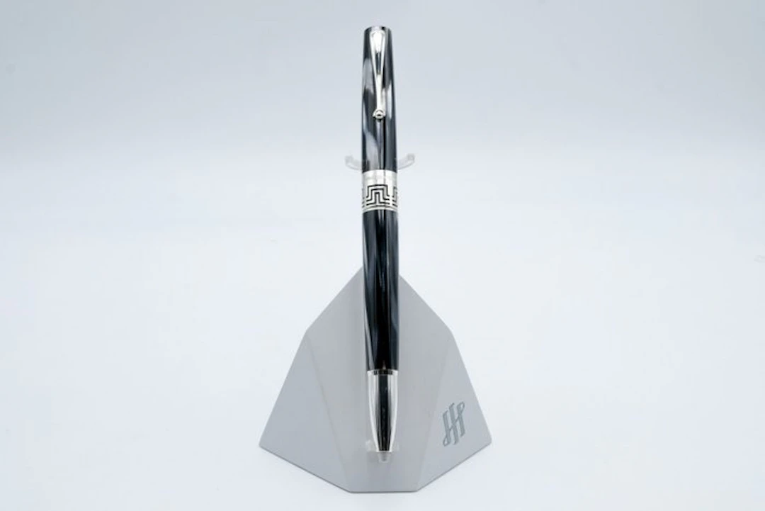 Montegrappa - Extra APC - Black & White Celluloid (ISEXF_CH) - Fountain pen