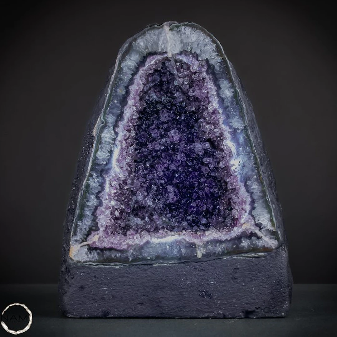 Natural amethyst druzy from Uruguay - Masterpiece of Nature- 4401.11 g