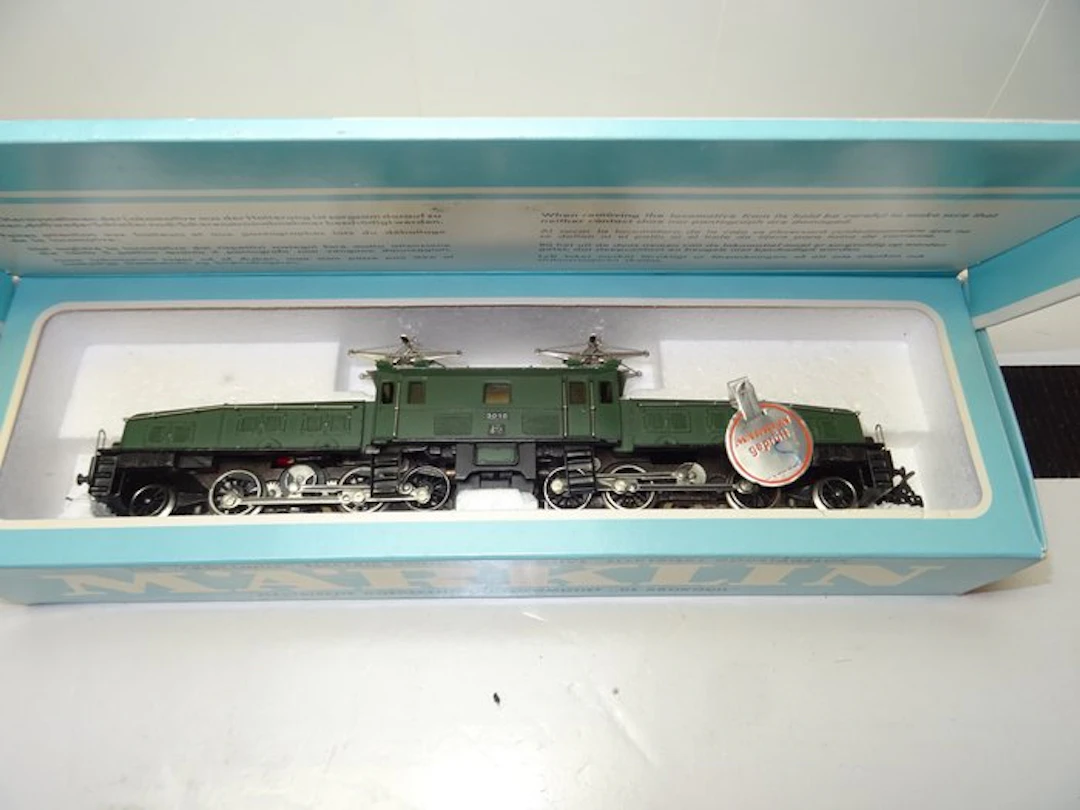 Märklin H0 - 3015.11 - Electric locomotive (1) - Crocodile, Be 6/8 metal - SBB